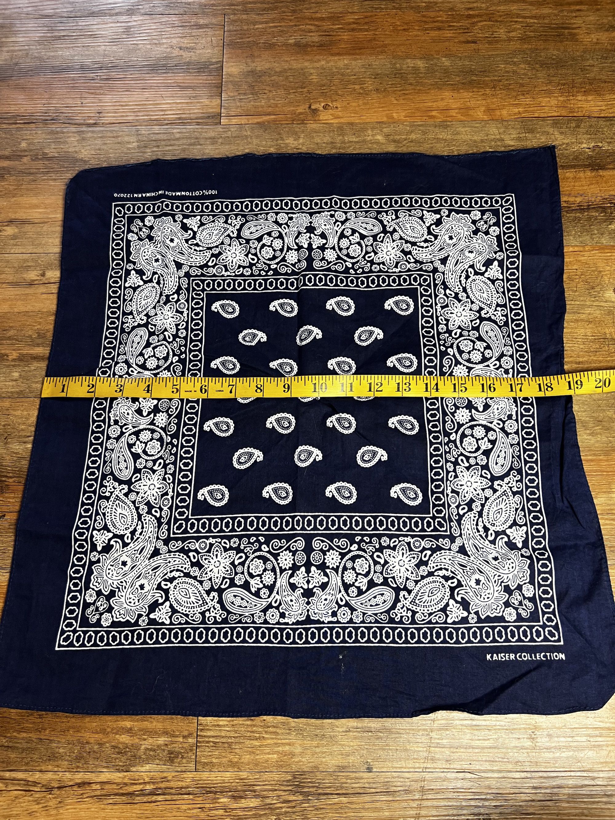 Vintage Vintage Kaiser Collection Dark Blue Paisley Bandana RN122070 Size ONE SIZE - 6 Thumbnail