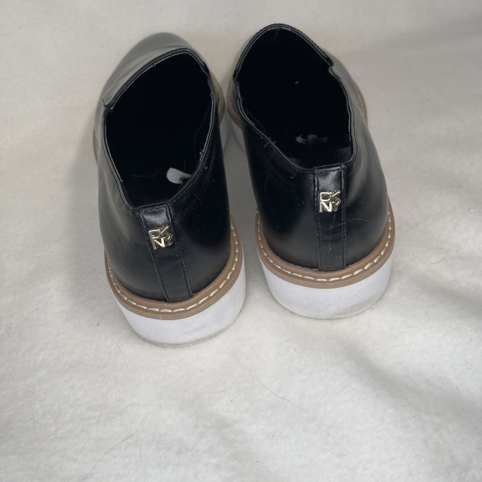 DKNY DKNY shoes slip on sneakers women 9M Pointed Toe- EUC Size US 9 / IT 39 - 5 Thumbnail
