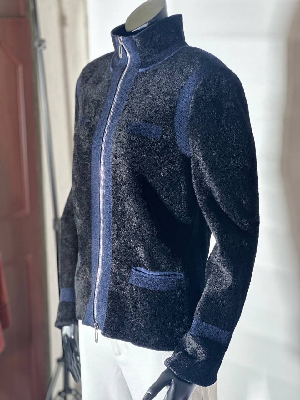 Emporio Armani Giorgio Armani Women's Cardigan, size 48, collection of 2018 Size L / US 10 / IT 46 - 2 Thumbnail