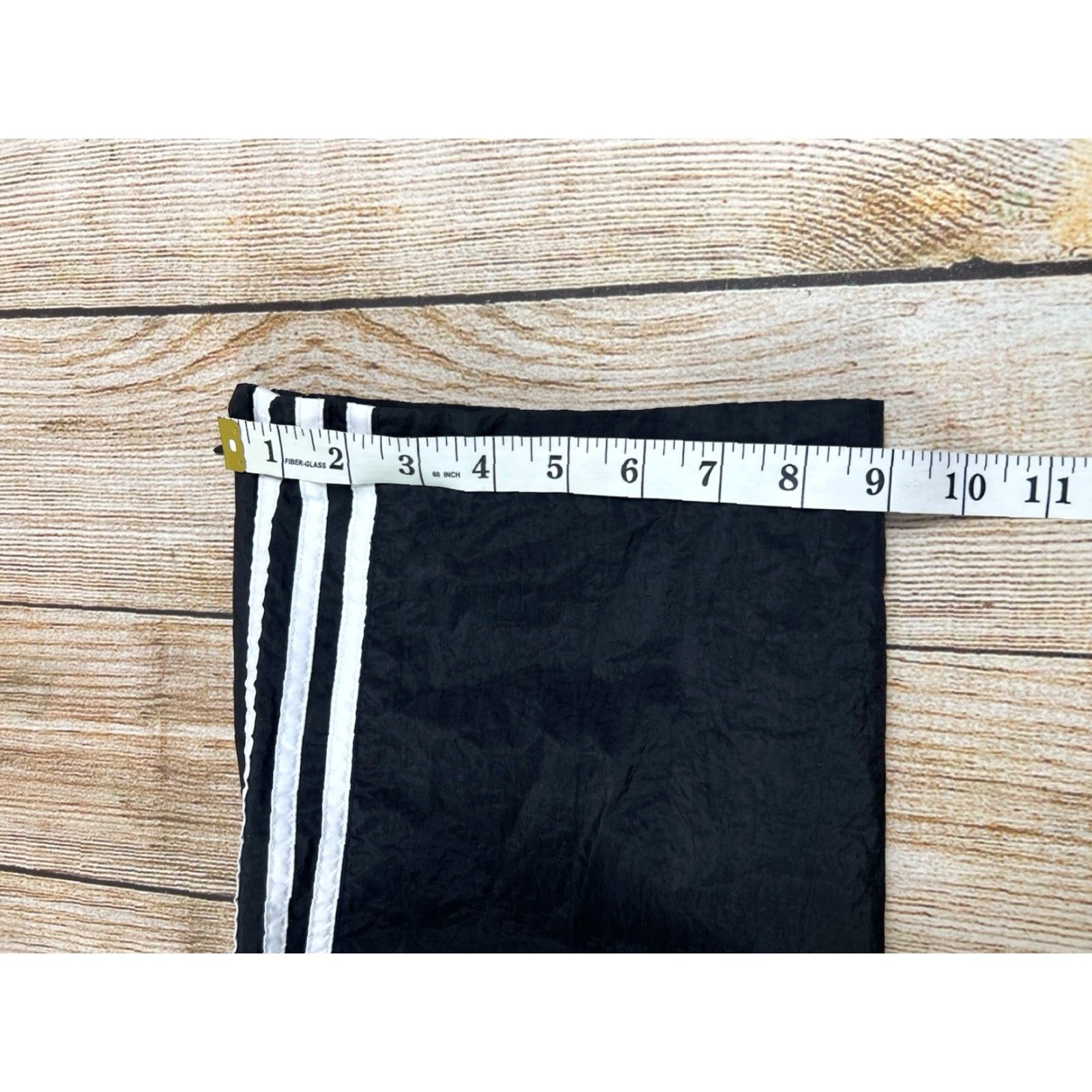 Adidas VINTAGE Adidas Nylon Track Pants Black Olive Green Mens M Ankle Zips Pockets Elastic Waist Regular Size Medium Sports Activewear Pants Size US 31 - 4 Thumbnail