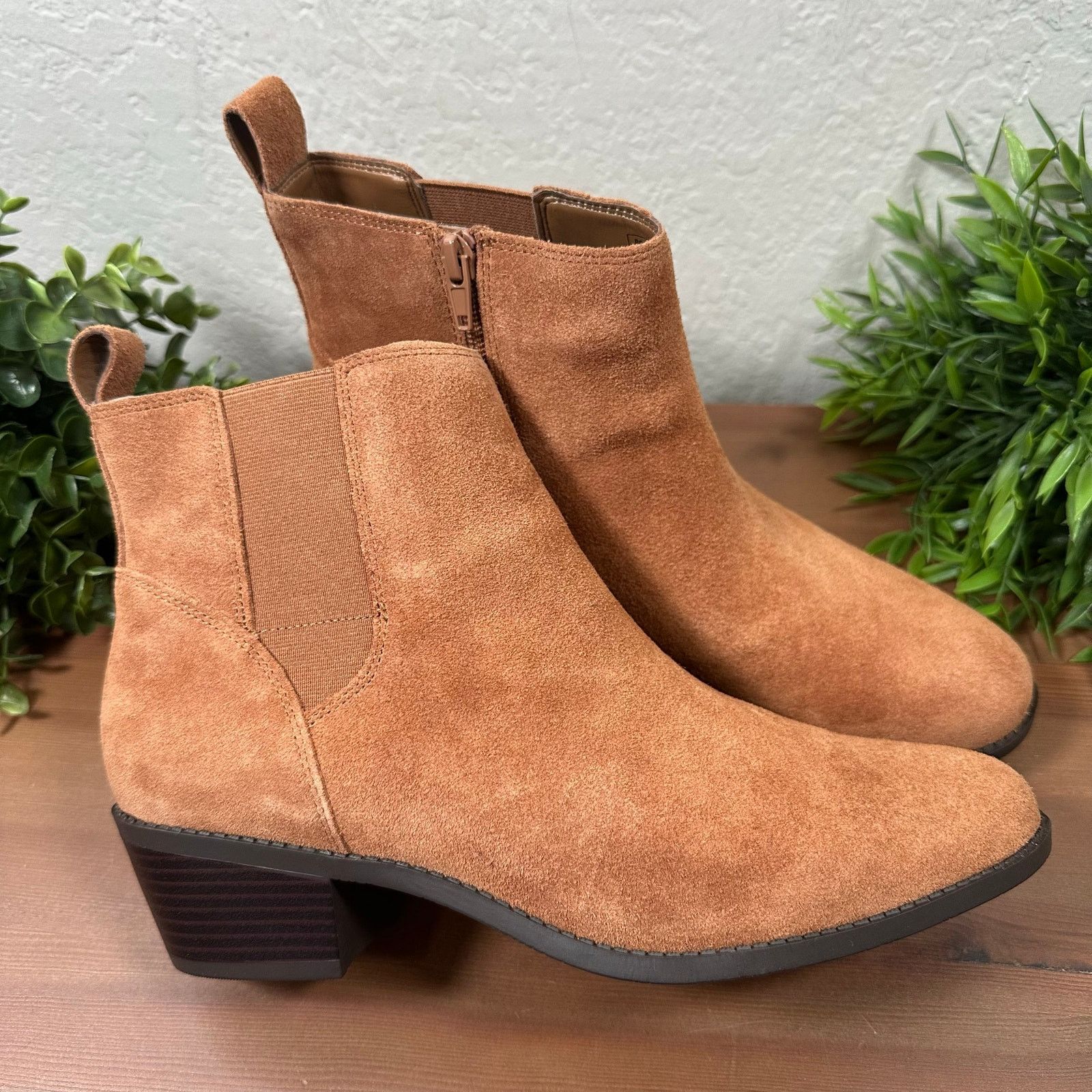 Vionic Vionic Roseland Water-Repellent Suede Ankle Boots Size 10 Size US 10 / IT 40 - 1 Thumbnail