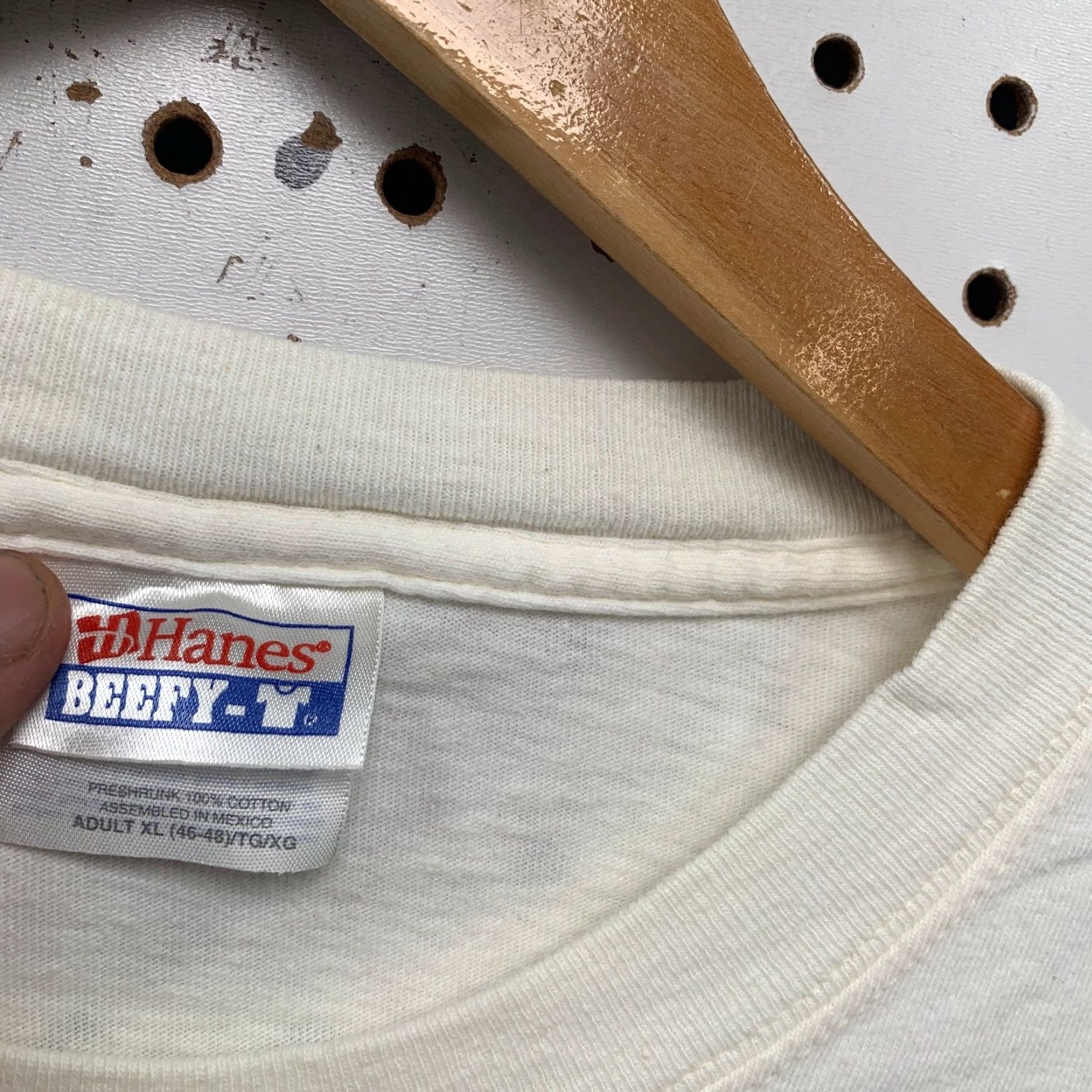 Hanes VINTAGE Chevy Corvette T Shirt Mens XL White Embroidered Short Sleeve Size US XL / EU 56 / 4 - 3 Thumbnail