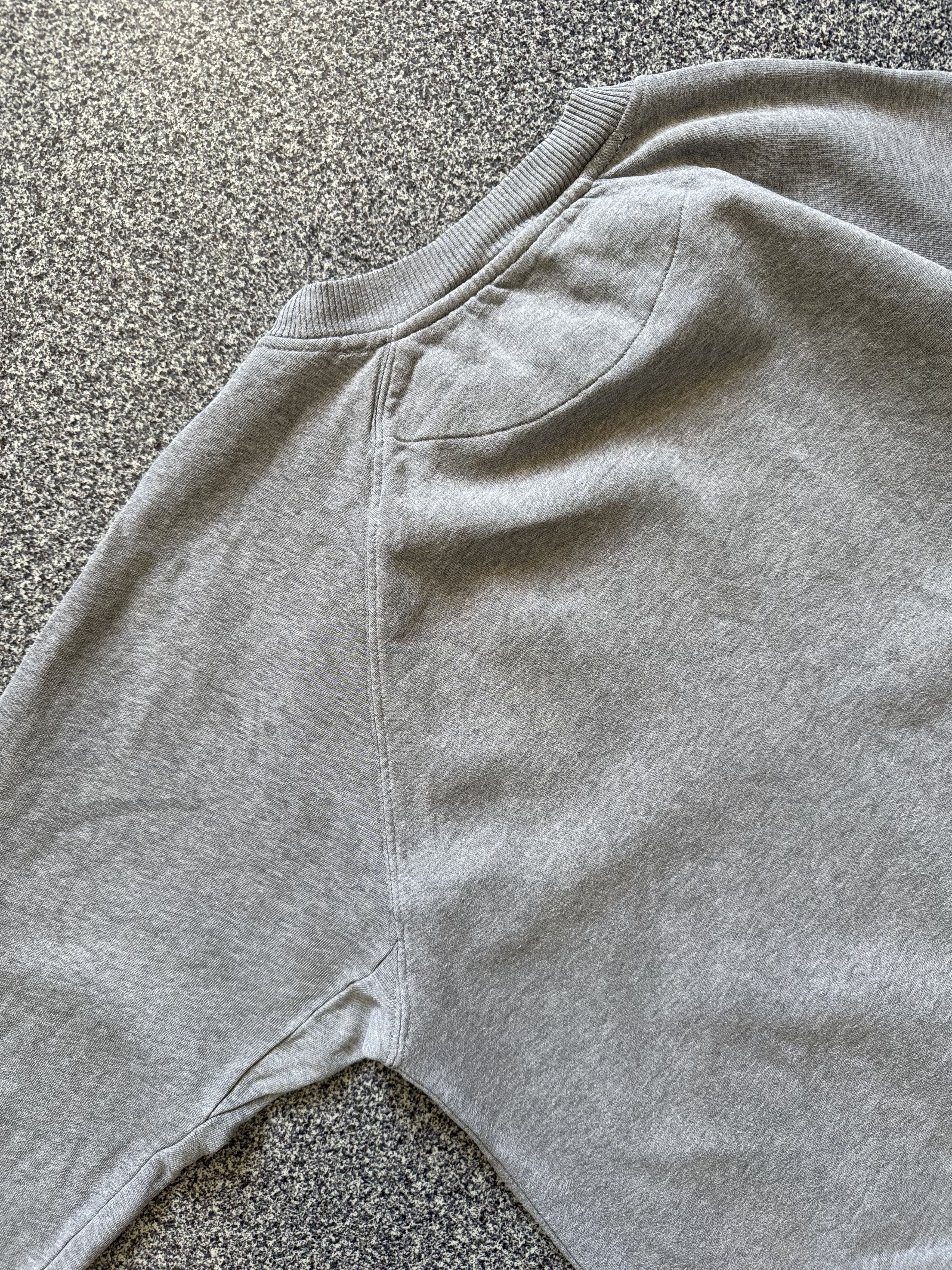 Japanese Brand Vivienne Westwood anglomania big logo sweatshirt Size US L / EU 52-54 / 3 - 19 Thumbnail