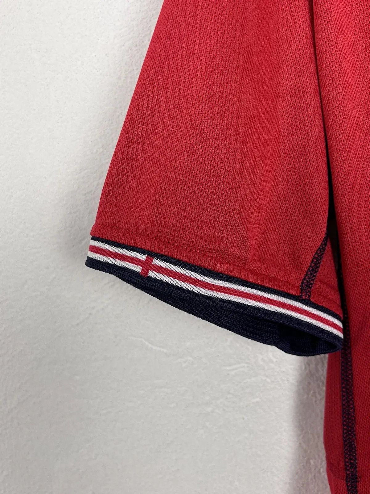 Umbro Umbro England 2004 Home Away Reversible Rare Soccer Jersey Size US M / EU 48-50 / 2 - 5 Thumbnail