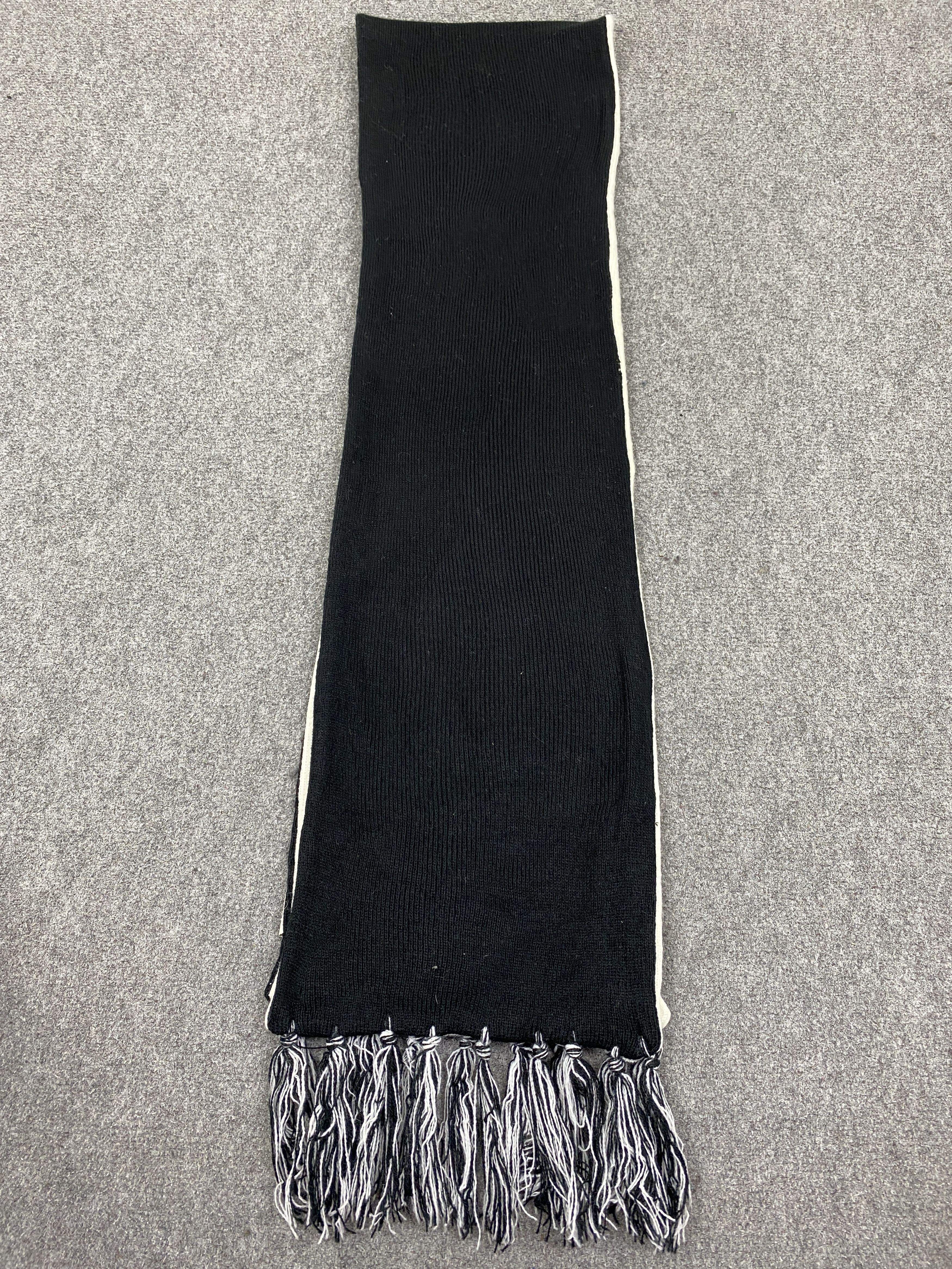 Japanese Brand Vintage Skull Design Scarf / Muffler / Wool Scarf - SC0077 Size ONE SIZE - 2 Thumbnail
