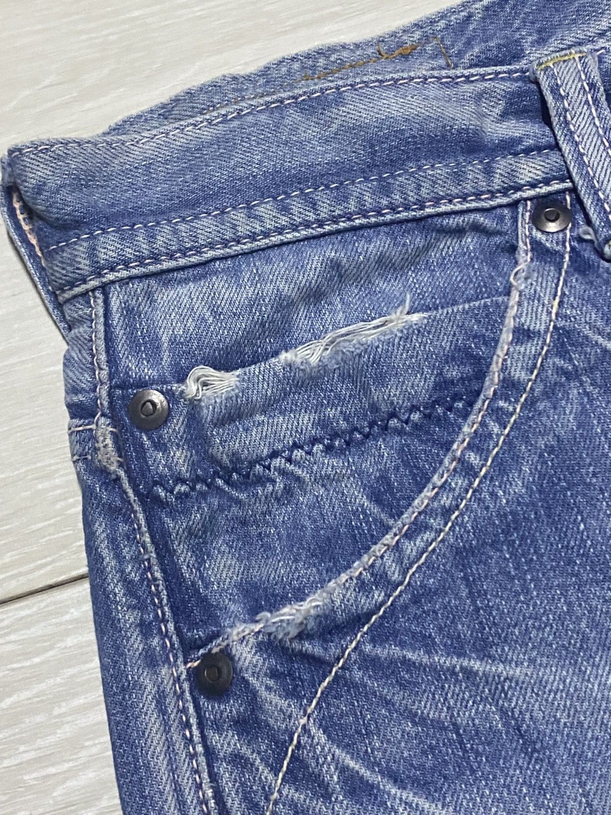 Vintage Japanese Brand Faded Wash Distressed Slim Straight