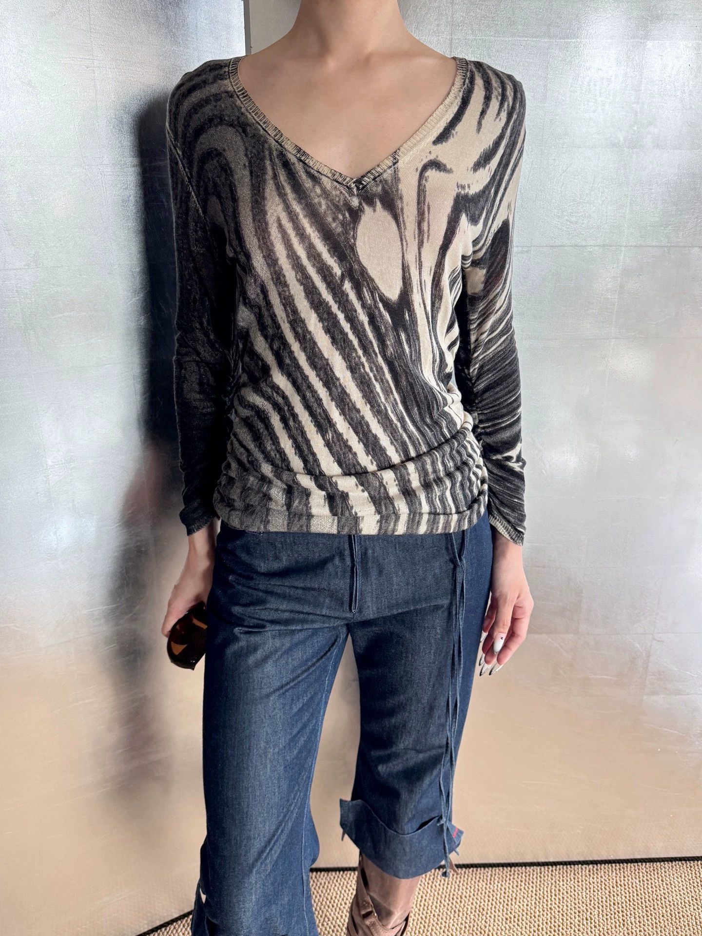 Just Cavalli Just Cavalli Zebra Print Long Sleeve Top M Size M / US 6-8 / IT 42-44 - 6 Thumbnail