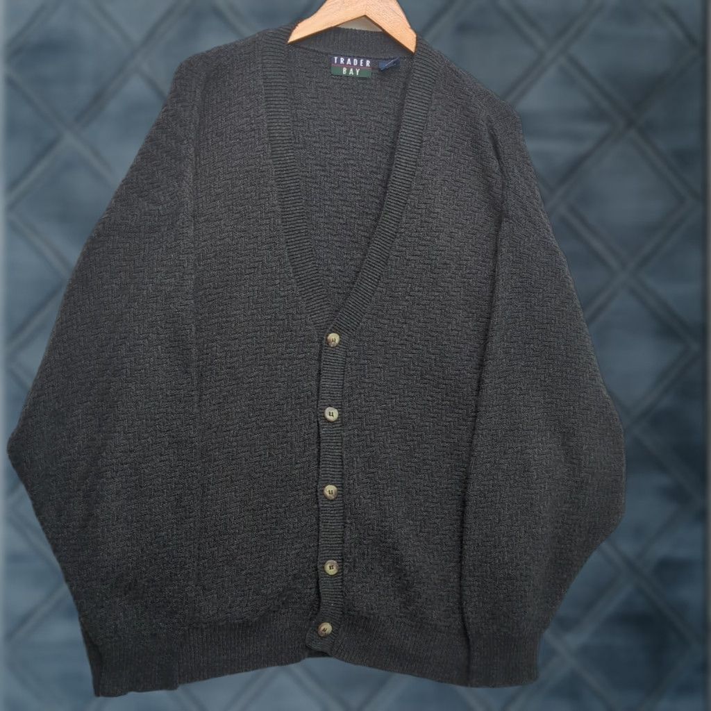 Vintage VINTAGE Trader Bay Cardigan Sweater Men XL Gray Geometric Knit V-Neck Button USA Mens Size US XL / EU 56 / 4 - 1 Thumbnail