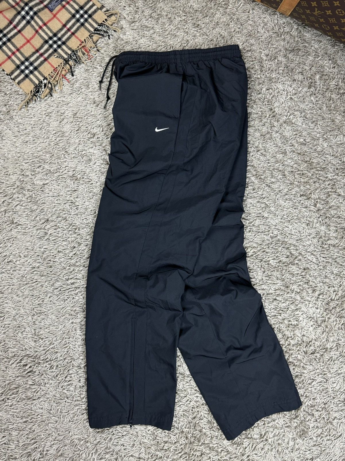 Nike Casual drill pants Nike nylon y2k original streetwear item Size US 33 - 1 Thumbnail
