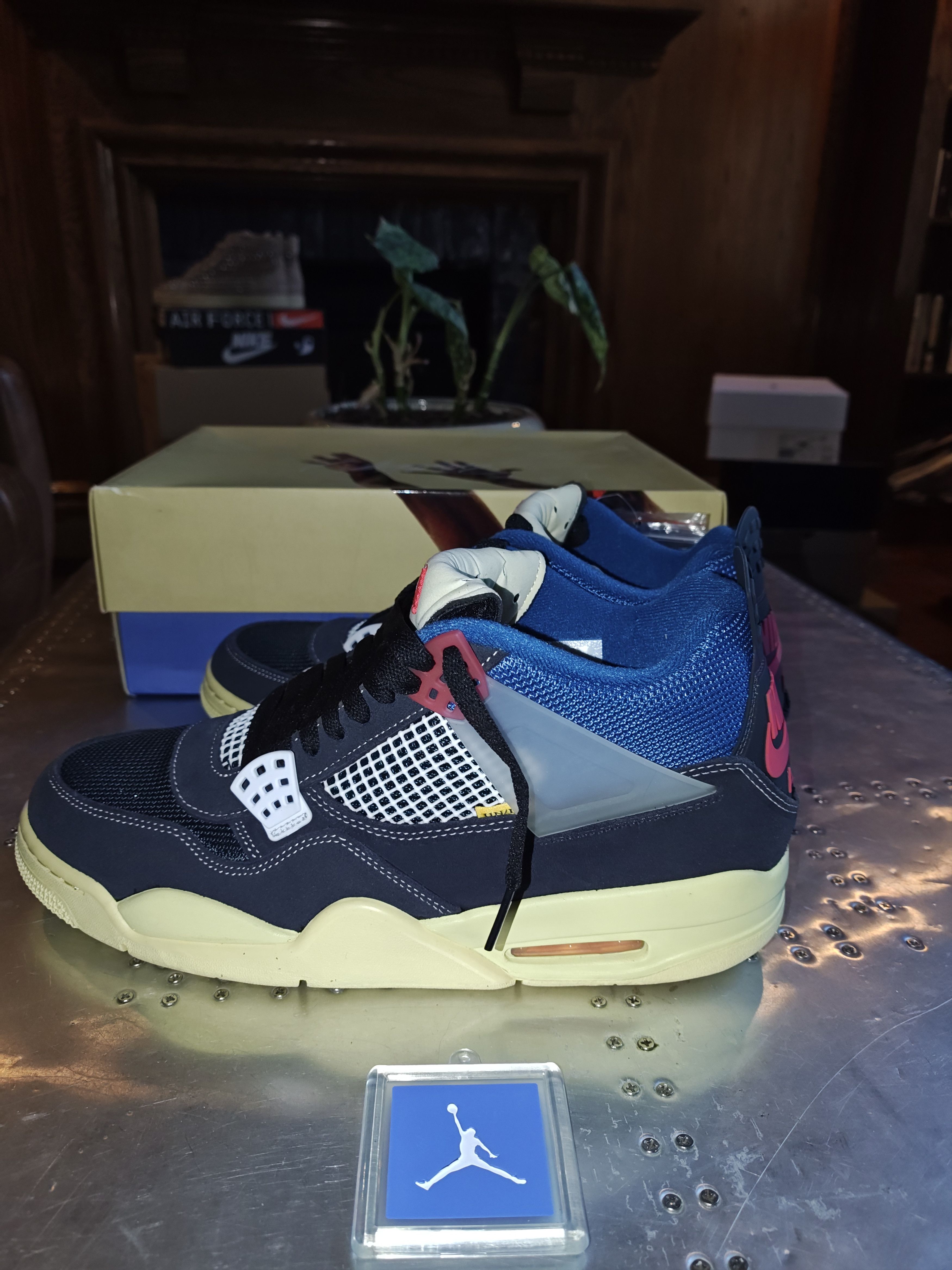 Jordan Brand Jordan 4 union off noir Size US 12.5 / EU 45-46 - 1 Thumbnail