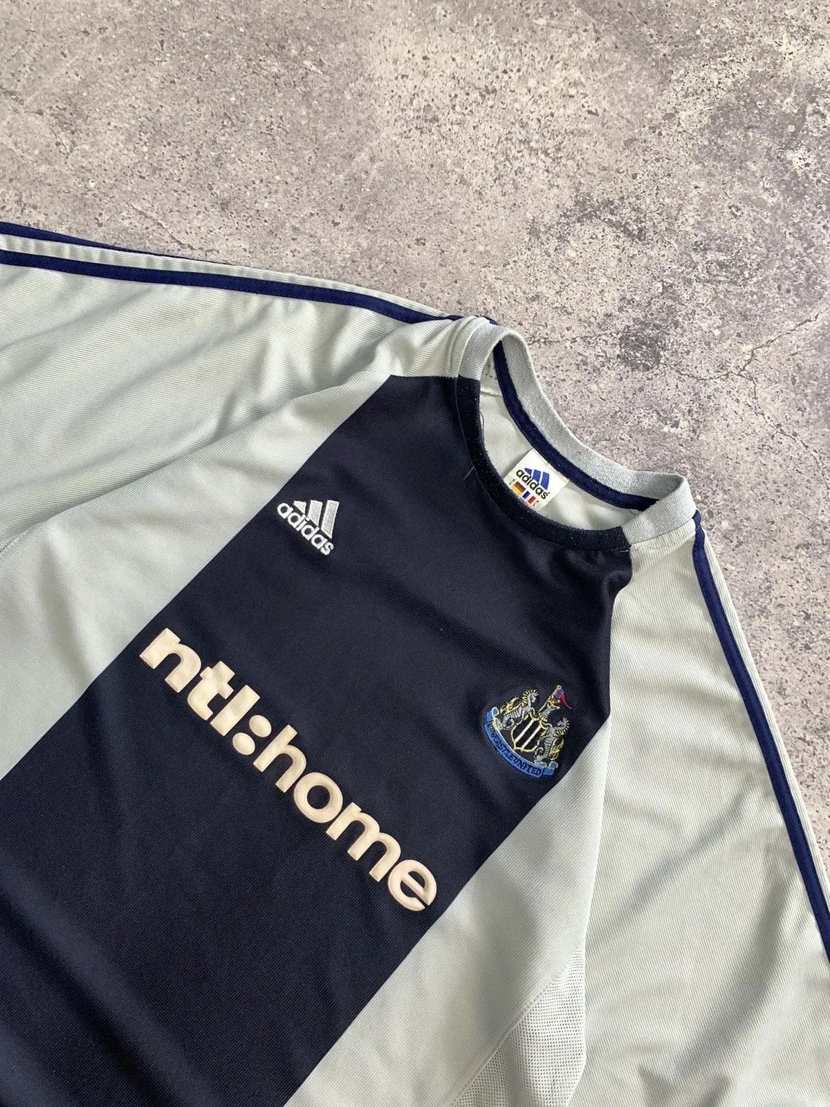 Vintage Vintage NEWCASTLE UNITED 2002/2003 SOCCER FOOTBALL JERSEY Size US XL / EU 56 / 4 - 4 Thumbnail