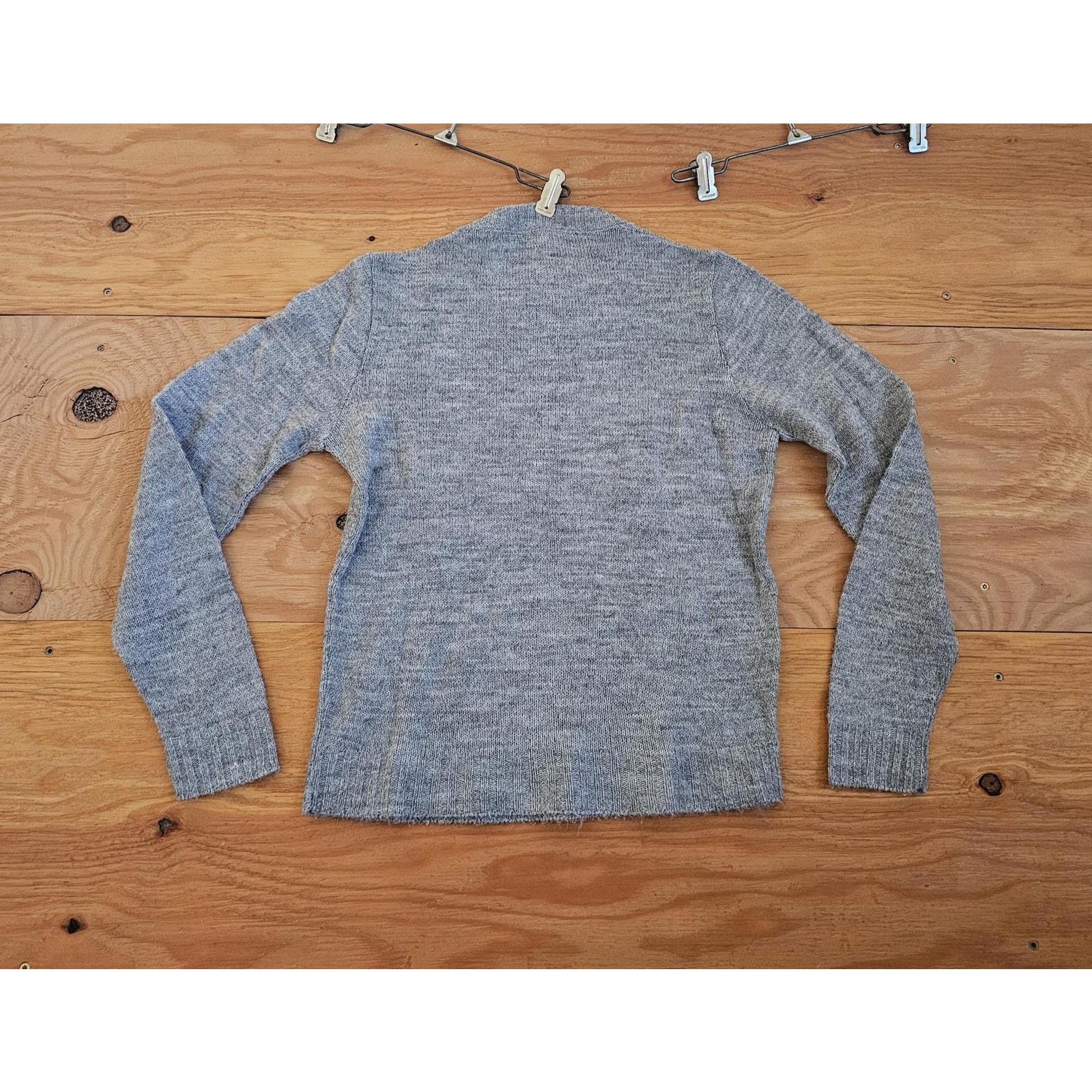 Other Vintage Gray Acrylic Blank Sweater Sz S? Crew Neck Size S / US 4 / IT 40 - 2 Thumbnail