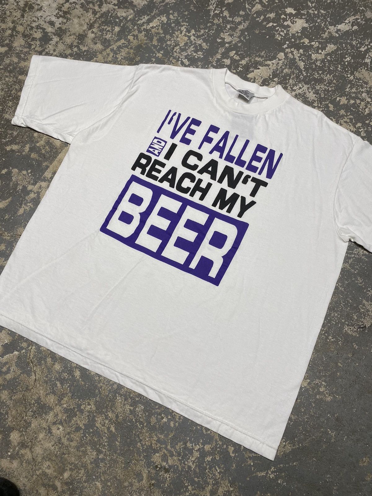 Japanese Brand × Vintage Vintage I’ve Fallen And Can’t Reach My Beer New 90s Tshirt Size US XL / EU 56 / 4 - 2 Thumbnail