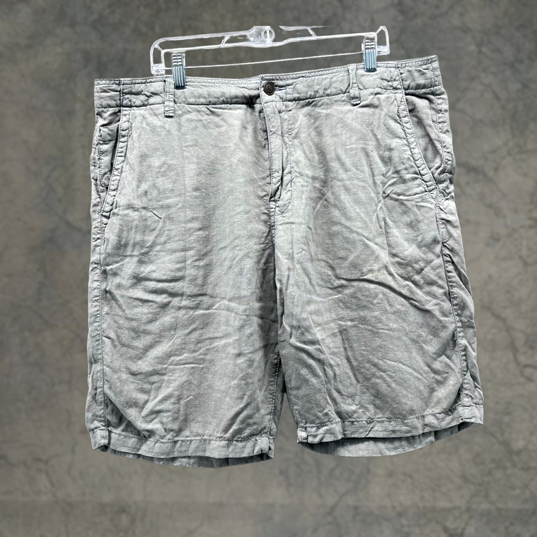 Lucky Brand Lucky Brand Shorts Mens 38 Gray Chino Linen Lightweight Drawstring Cargo Pockets Casual Flat Front Regular Rise 9 in Inseam 9 in Size US 38 / EU 54 - 1 Thumbnail