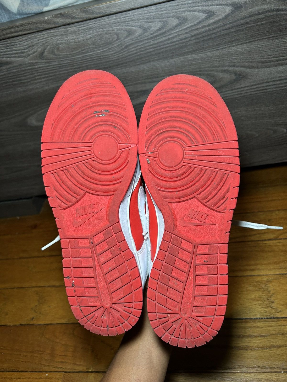 Nike Nike Championship red dunk low Size US 9 / EU 42 - 8 Thumbnail