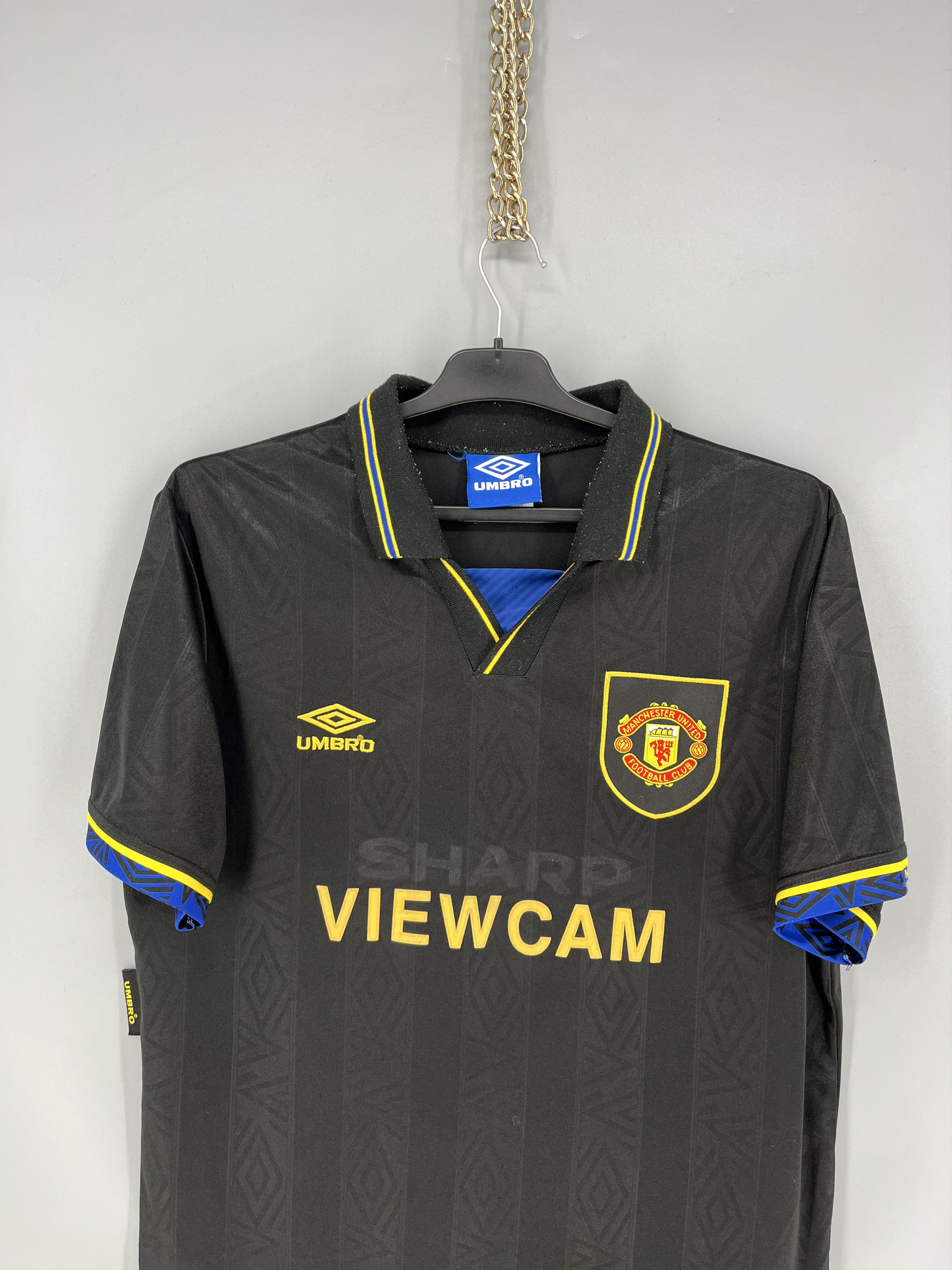 Umbro 1993-95 UMBRO Manchester United Away Cantona kung-fu Shirt Size US XL / EU 56 / 4 - 6 Thumbnail