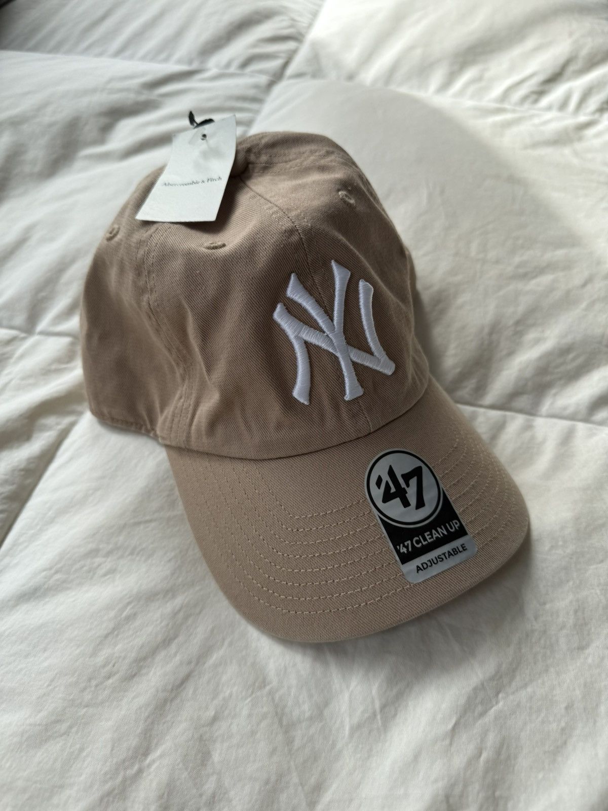 47 Brand Beige NY Yankees Clean Up Cap Size ONE SIZE - 1 Thumbnail