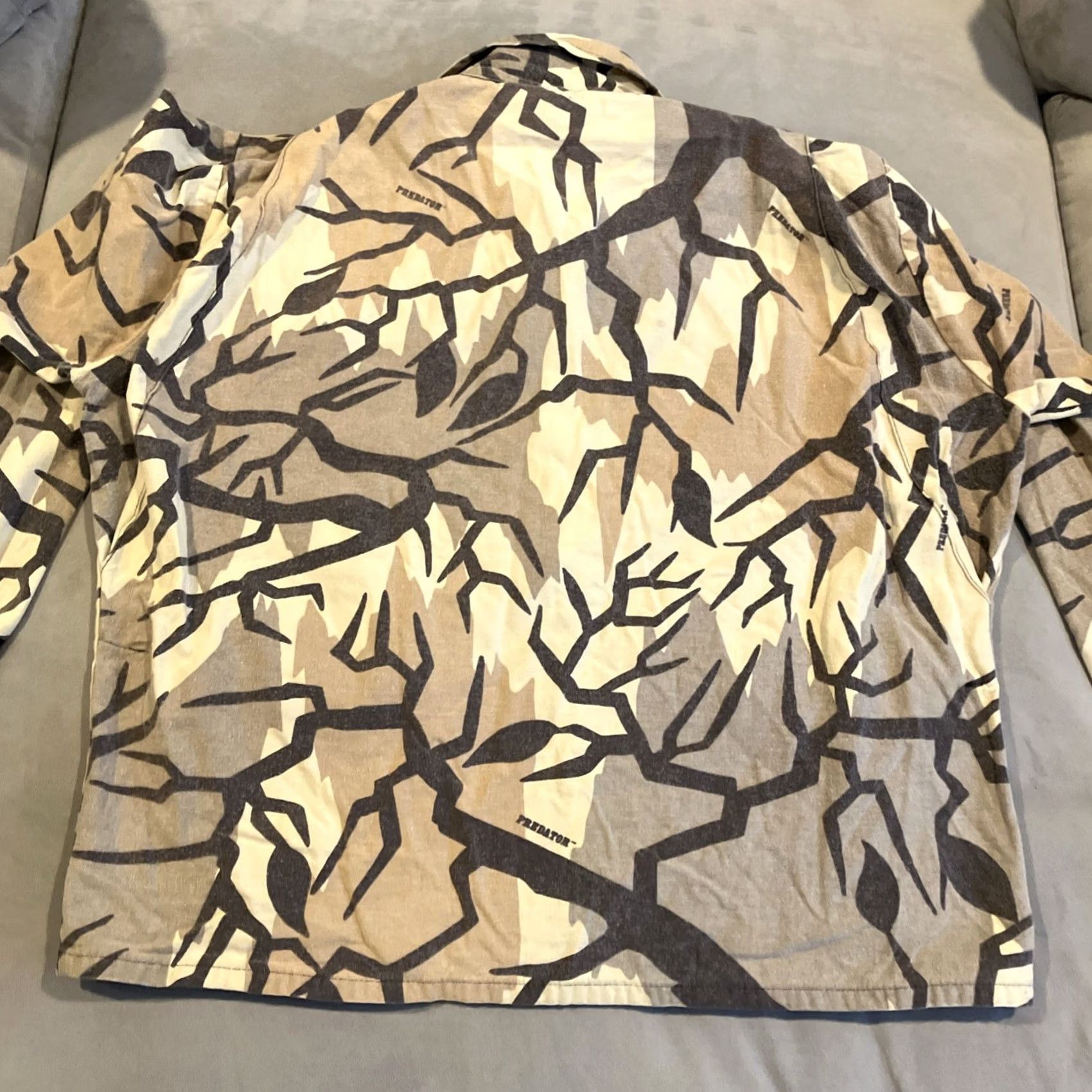 Vintage VINTAGE Predator Camouflage Full Zip Hunting Coat Men's Large Coat Size US L / EU 52-54 / 3 - 7 Thumbnail