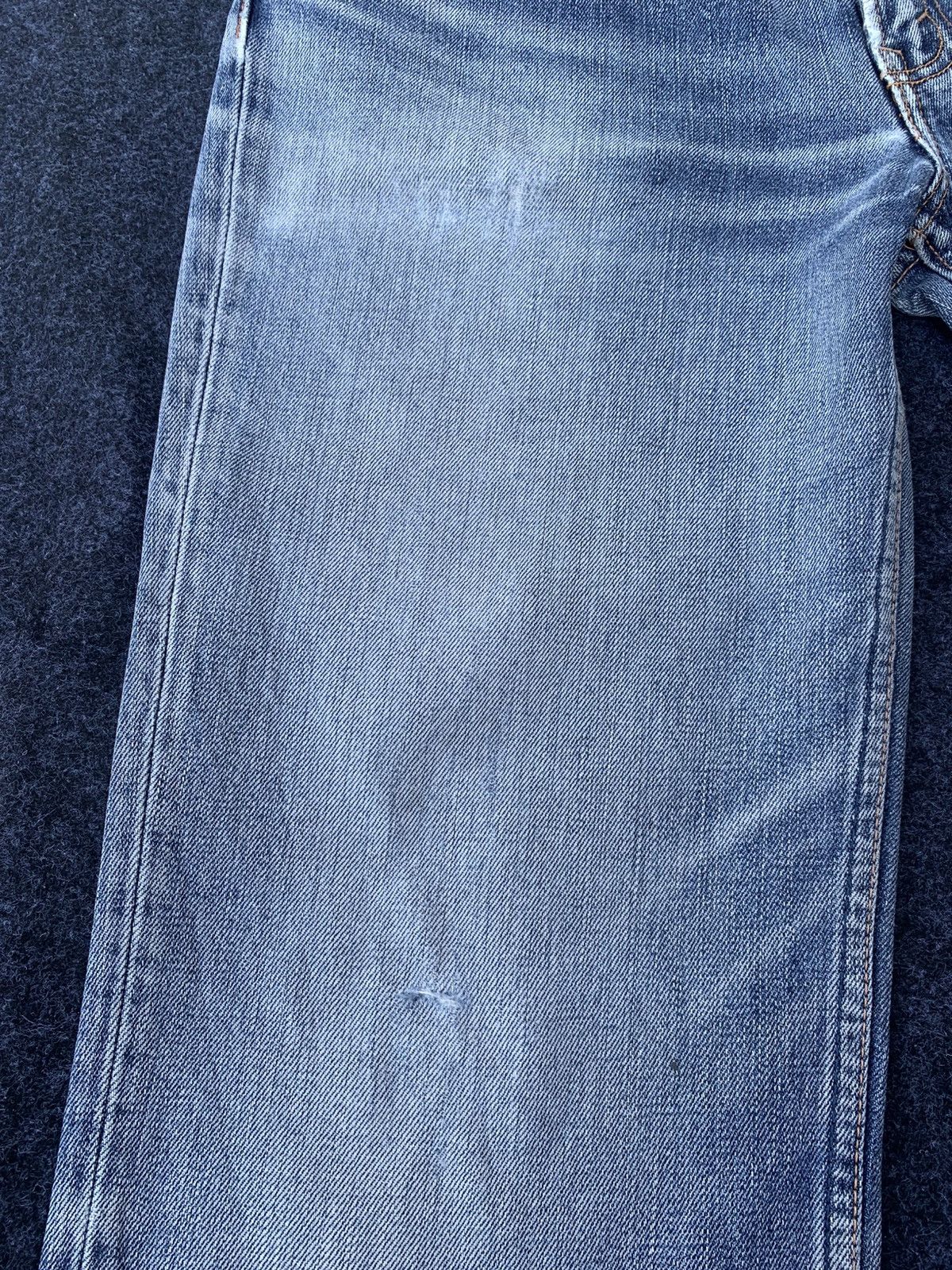 Levi's Distressed Levi's 502 classic faded. (26) Size US 31 - 8 Thumbnail