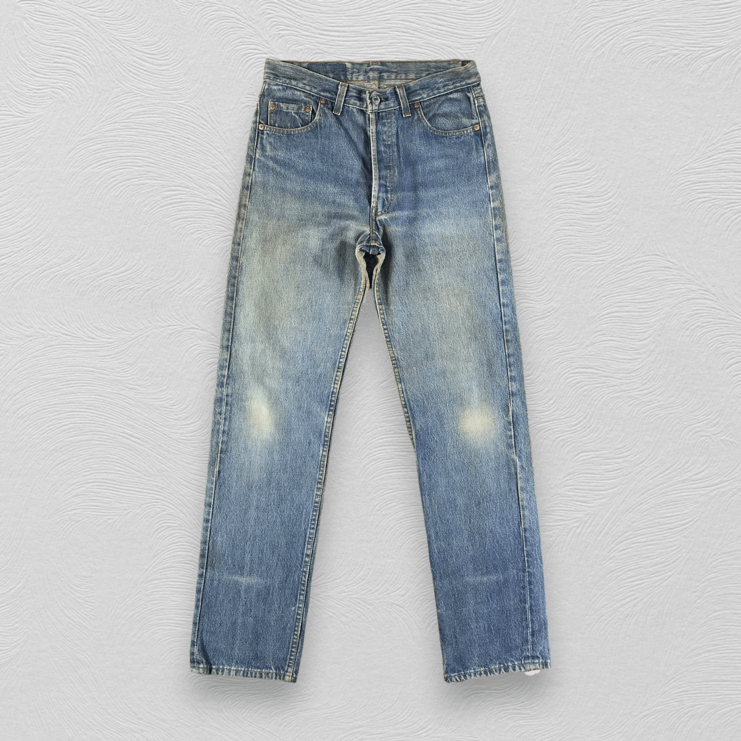 Levi's Vintage 90s Levis 501 Jeans Faded Blue Denim KJ2903 Size US 30 / EU 46 - 1 Thumbnail
