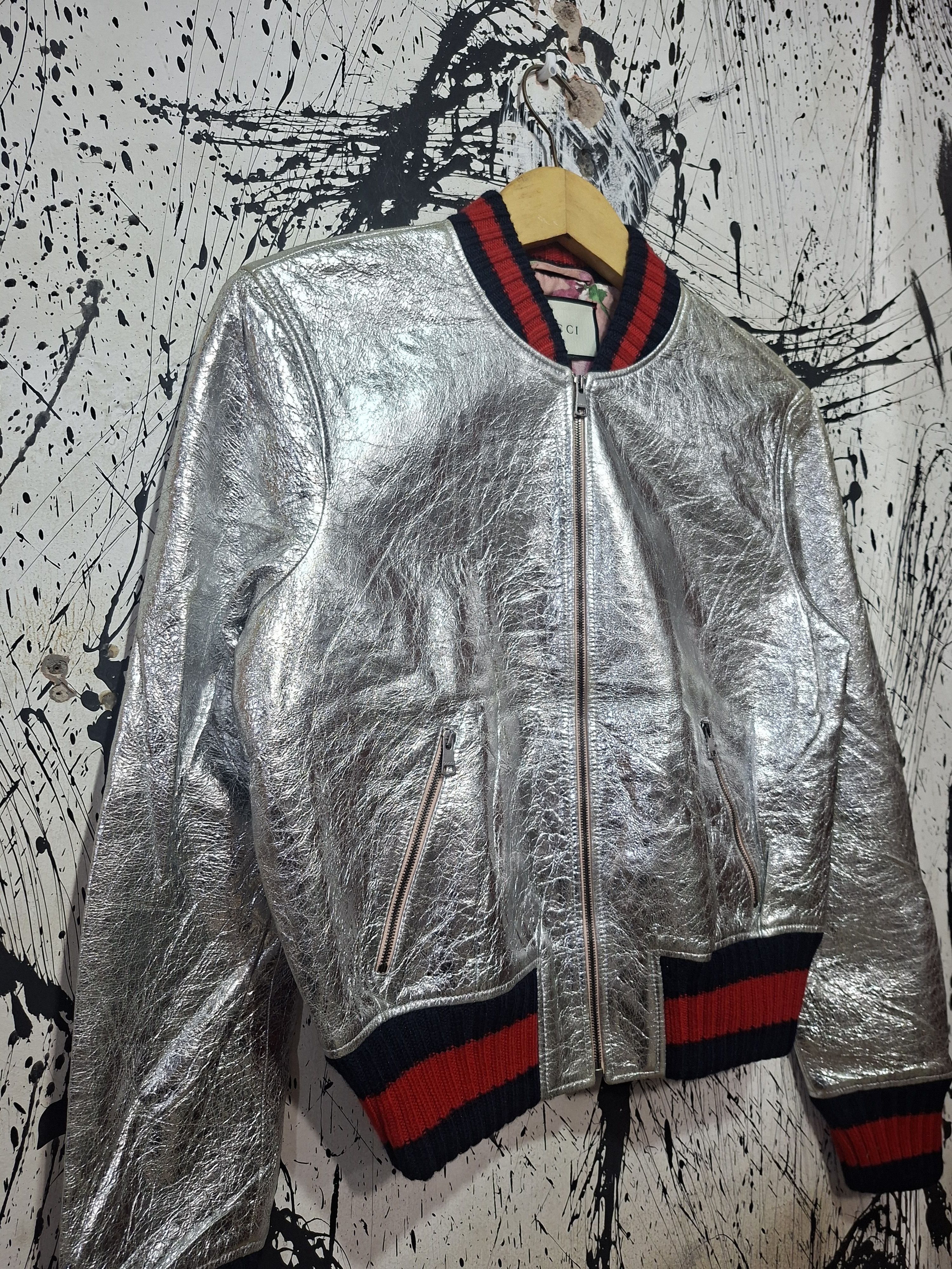 Gucci GUCCI RESORT 2016 CRACKLE LAMBSKIN LEATHER BOMBER Size M / US 6-8 / IT 42-44 - 2 Thumbnail
