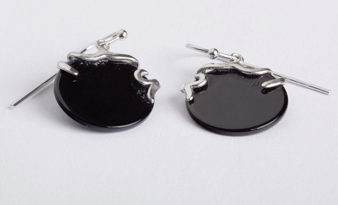Designer Sterling Silver Oval Black Onyx Disc Earrings Size ONE SIZE - 2 Thumbnail