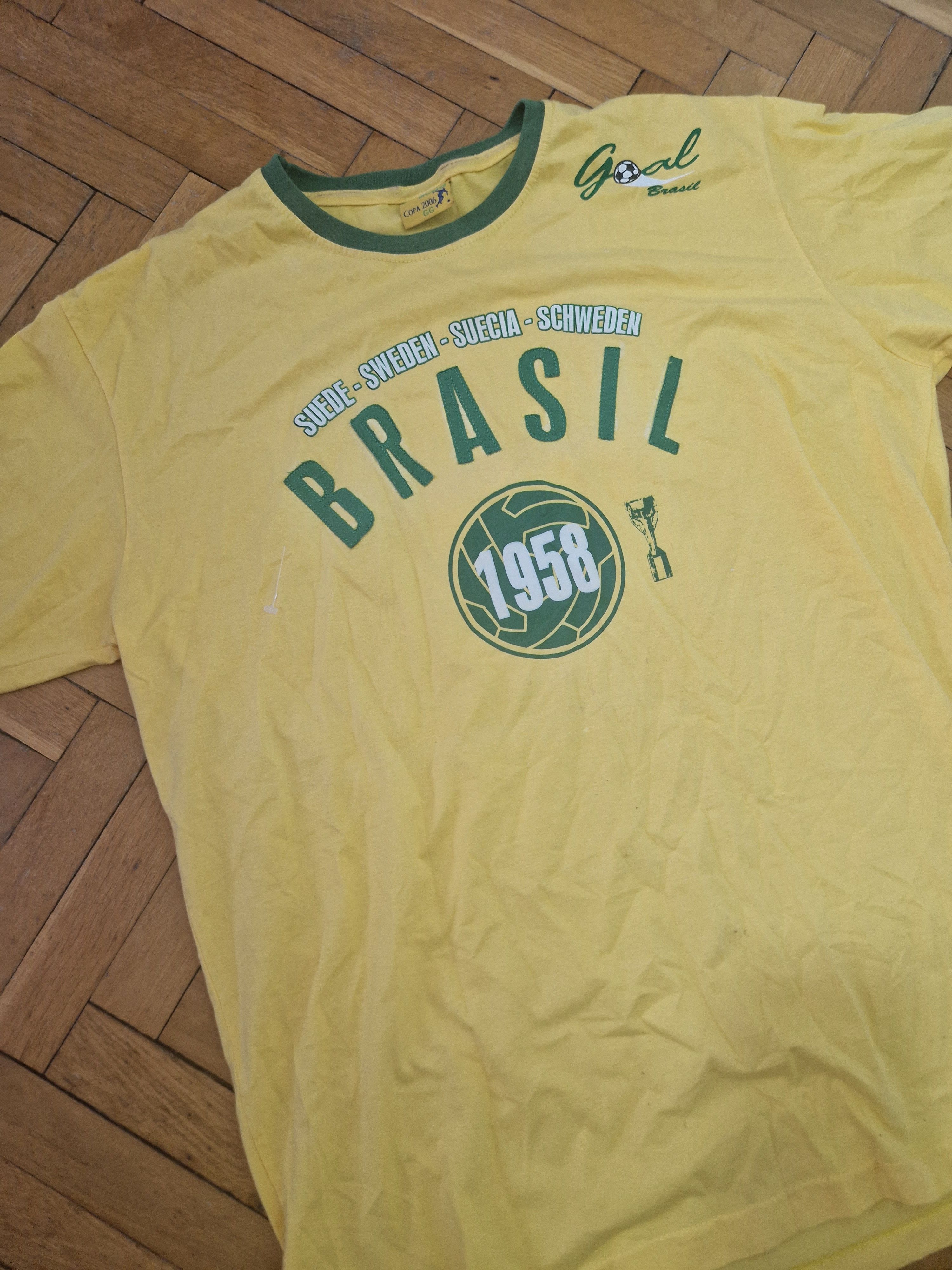 Vintage vintage brasil 2006 y2k tee Size US L / EU 52-54 / 3 - 6 Thumbnail