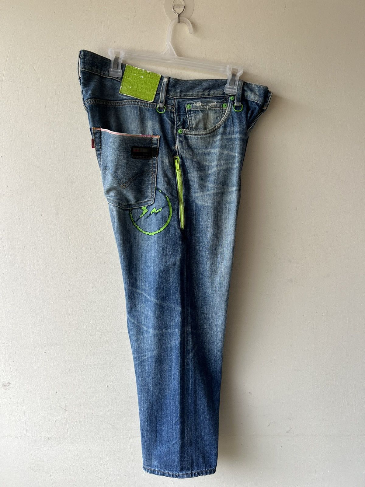 Fragment Design × Levi's 2009 Levi’s X Fragment Distress Selvedge Denim Cropped Jeans Size US 32 / EU 48 - 22 Thumbnail