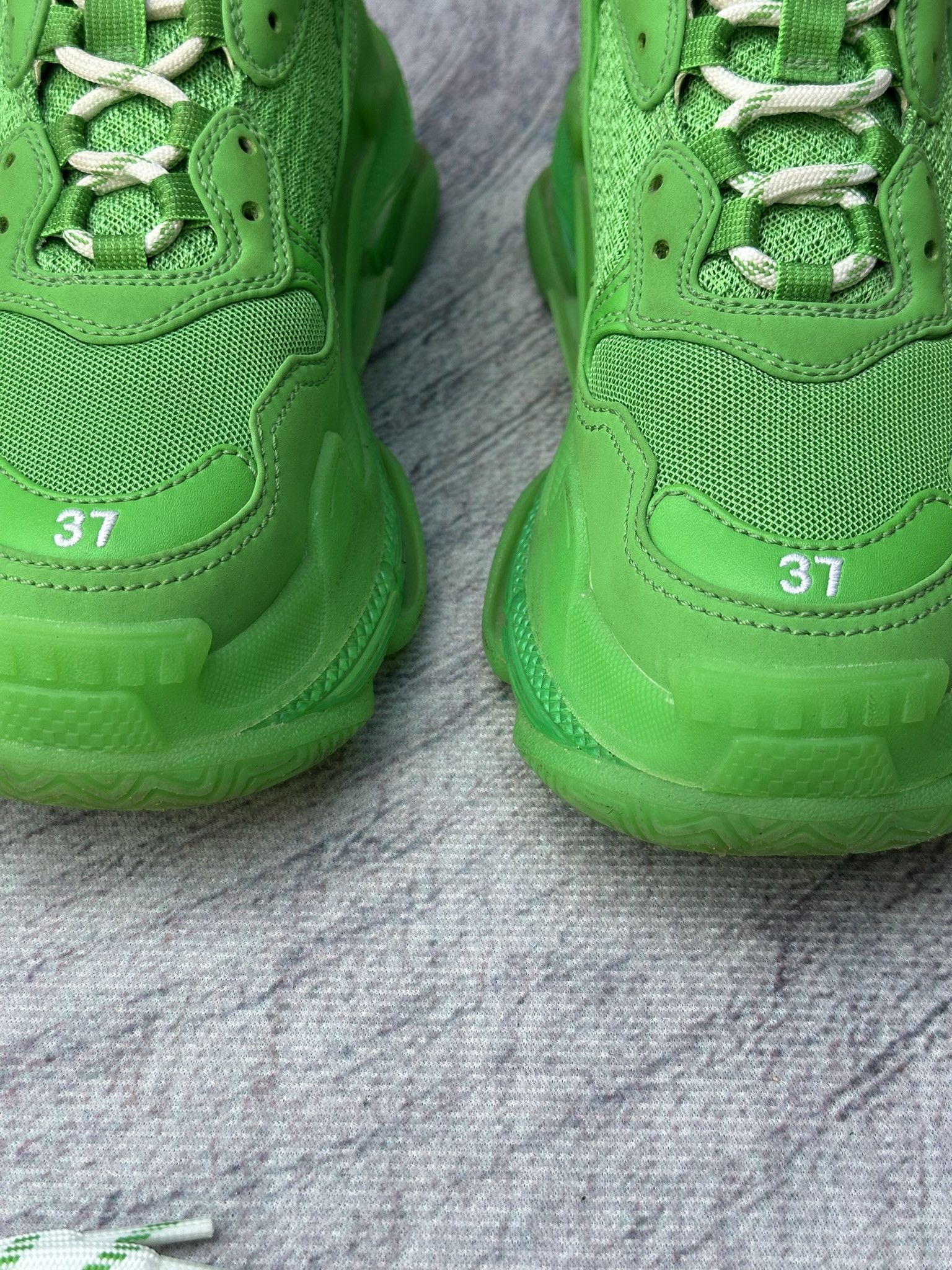 Balenciaga Balenciaga Triple S Sneakers Neon Green Clear Sole Shoes Size US 7 / IT 37 - 5 Thumbnail