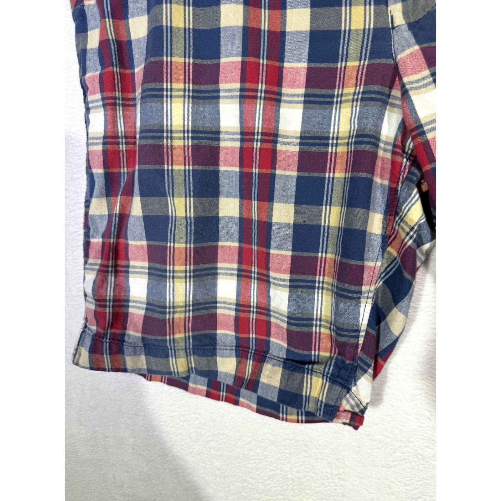 American Eagle Outfitters American Eagle Outfitters Shorts Mens 33 Plaid Classic Preppy Casual Cotton Red Blue Yellow Multicolor Summer 33 Mens Size US 33 - 6 Thumbnail
