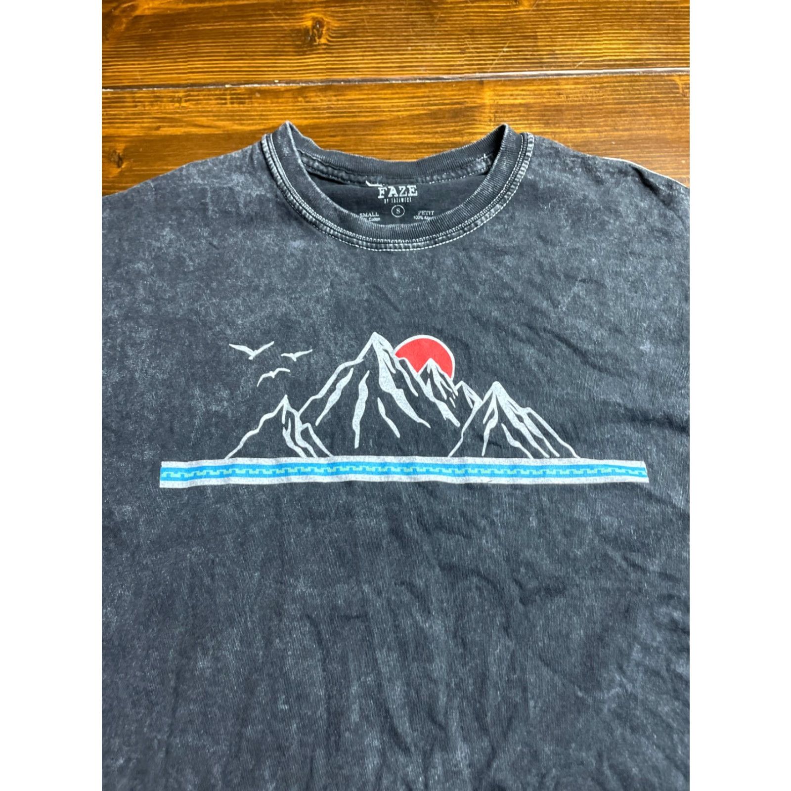 Vintage Fazewest Shirt Mens Small Black Mountain Distressed Shirt Size US S / EU 44-46 / 1 - 3 Thumbnail