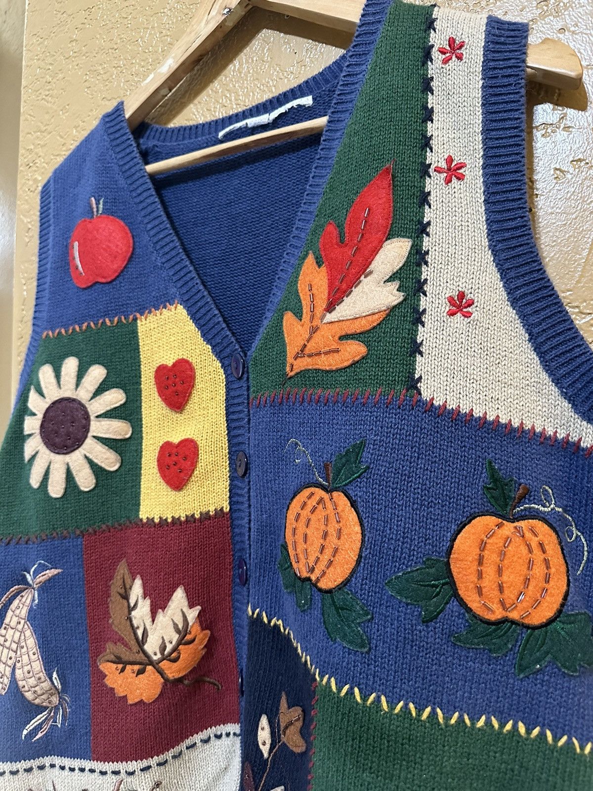 Japanese Brand × Vintage 90s Fall Patchwork Sweater Vest Unisex Small Size US S / EU 44-46 / 1 - 5 Thumbnail