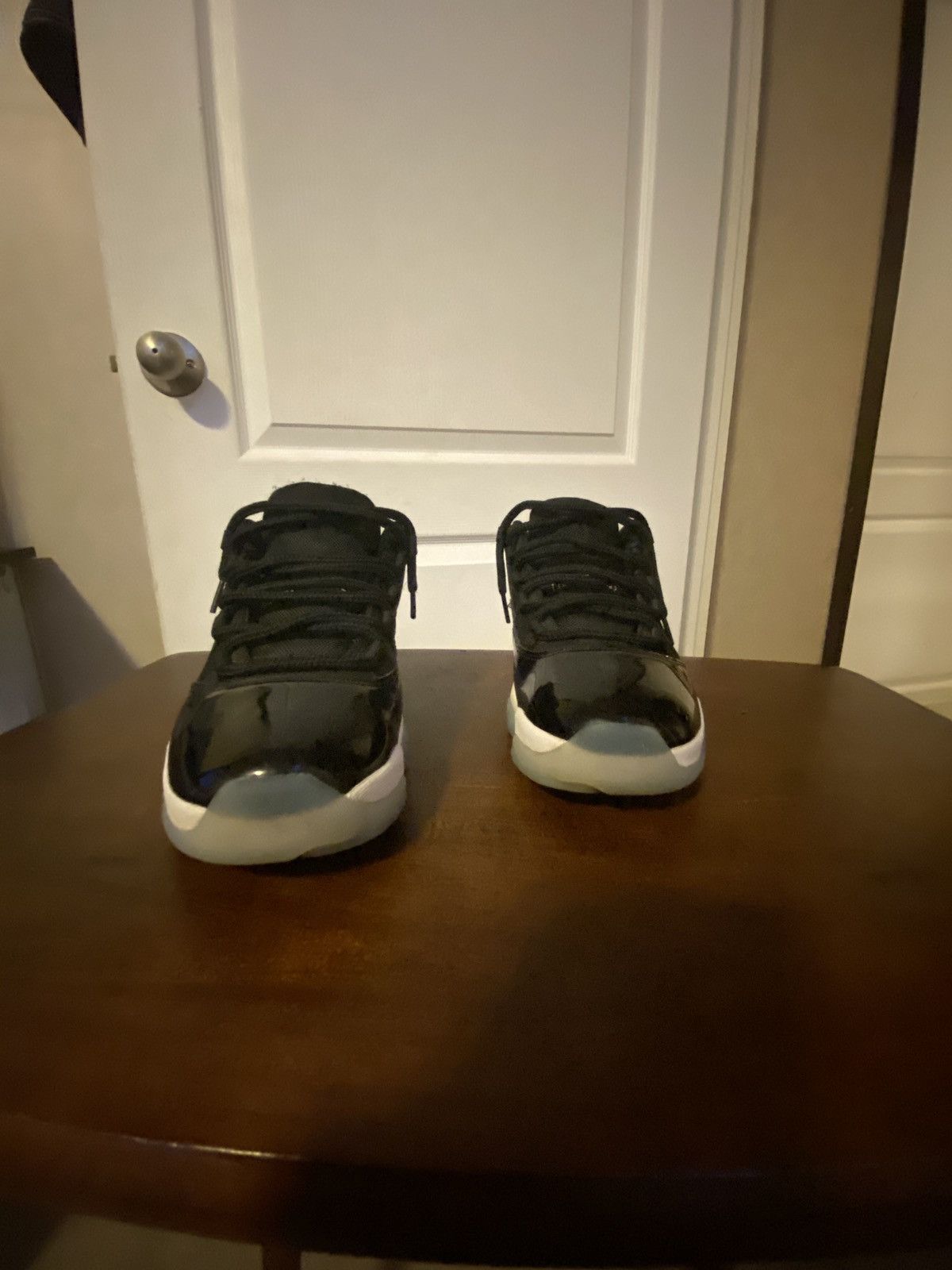 Jordan Brand AIR JORDAN 11 RETRO LOW Size US 9 / EU 42 - 2 Thumbnail
