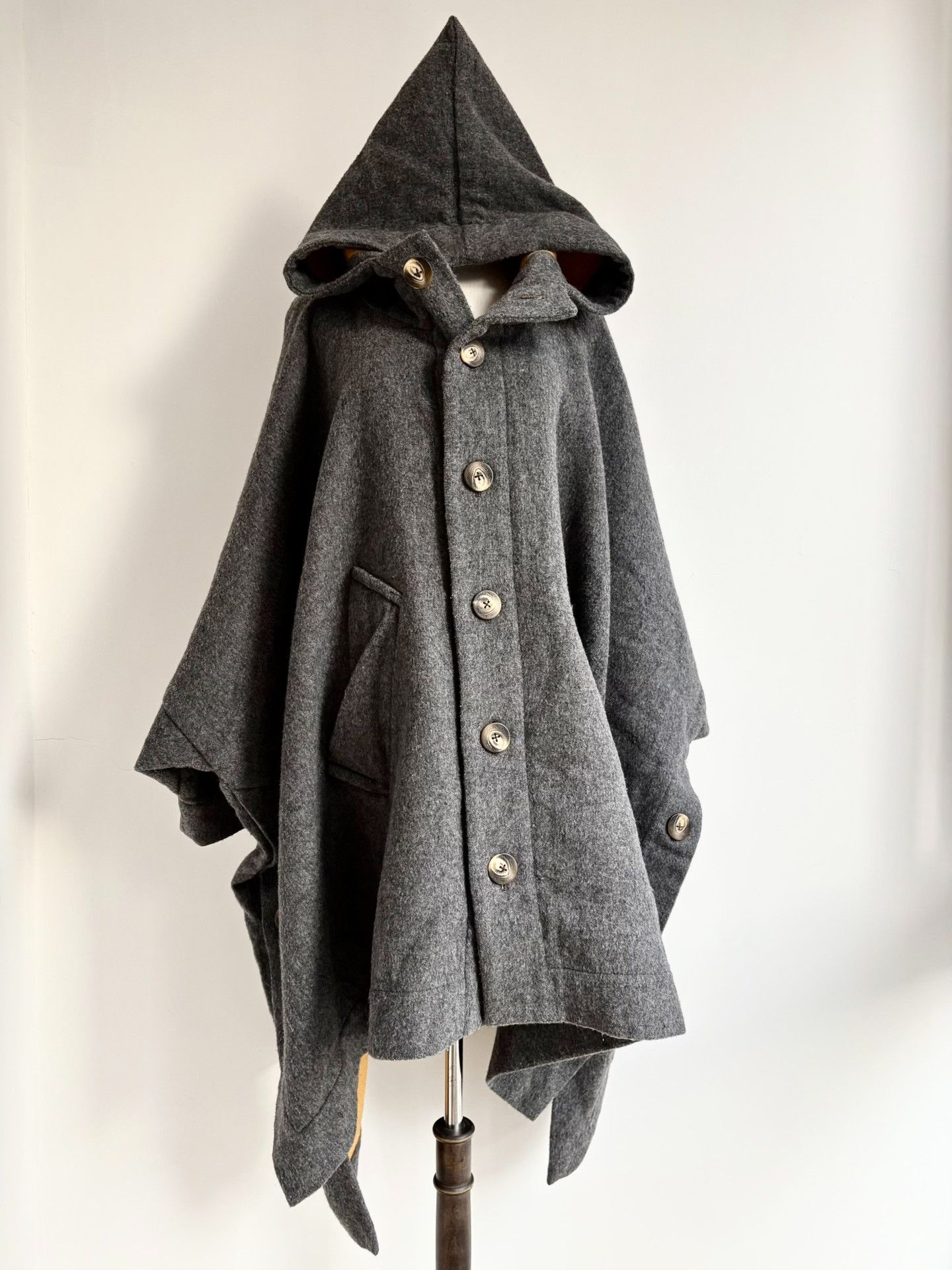 Vivienne Westwood Vivienne Westwood Vintage Gray Cape Coat Size S / US 4 / IT 40 - 1 Thumbnail