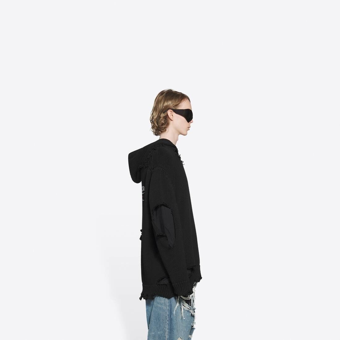 Balenciaga o1bcso1str0325 Political Campaign Destroyed Hoodie in Black Size XS / US 0-2 / IT 36-38 - 3 Thumbnail