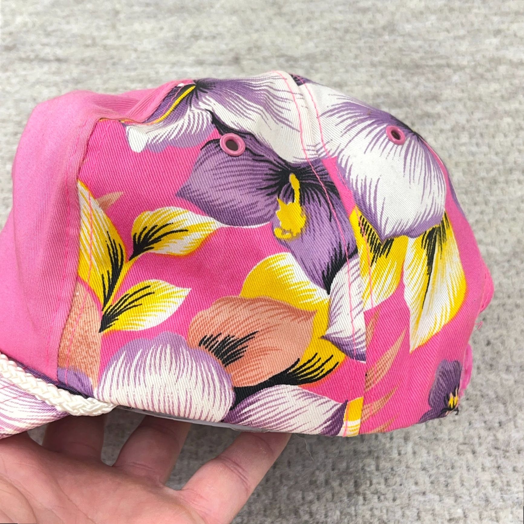 Vintage VINTAGE Winner Floral Trucker Hat Cap Snapback Pink Hawaiian Rope 80s 90s Blank Plain Mens One Size Pink Floral snapback hat cap Size ONE SIZE - 6 Thumbnail