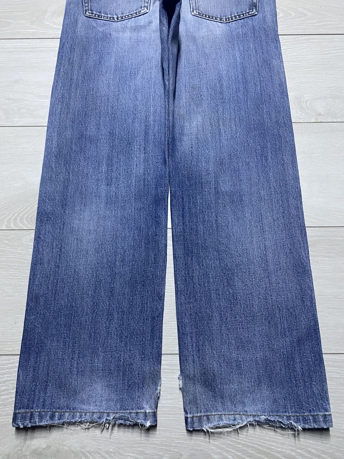 Uniqlo Vintage Japanese Uniqlo Faded Wash Distressed Loose Jeans Size US 30 / EU 46 - 6 Thumbnail