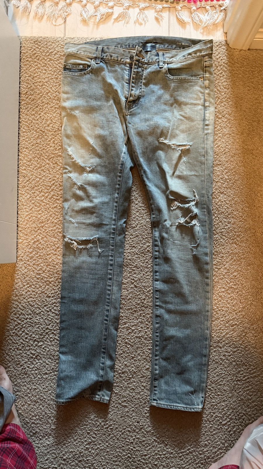 Saint Laurent Paris Saint Laurent Light Blue Distressed Slim Denim Men's Jeans Size US 33 - 1 Thumbnail