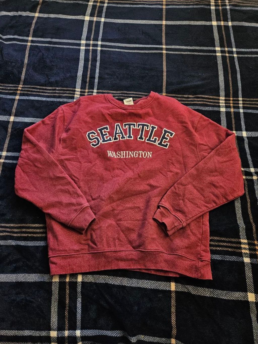 American Apparel Vintage Seattle Washington Mens L Pullover Crewneck Sweater Size US L / EU 52-54 / 3 - 1 Thumbnail