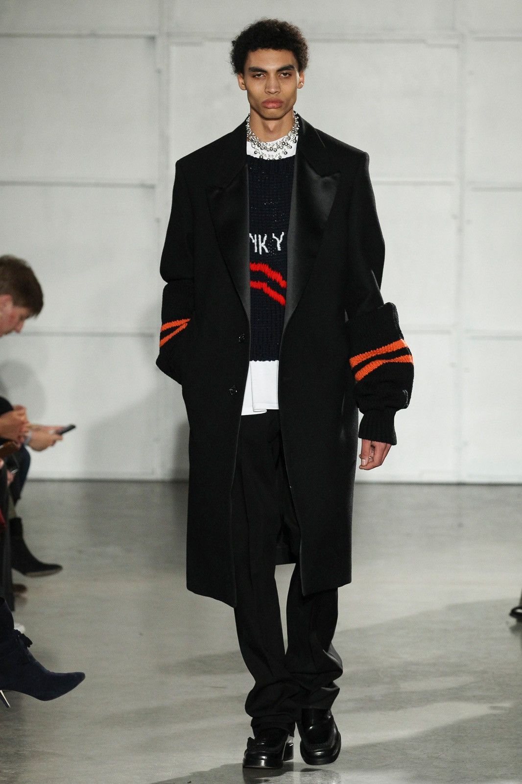 Raf Simons RAF SIMONS SS17 LONG COAT WITH POINTED REVERS Size US M / EU 48-50 / 2 - 1 Thumbnail