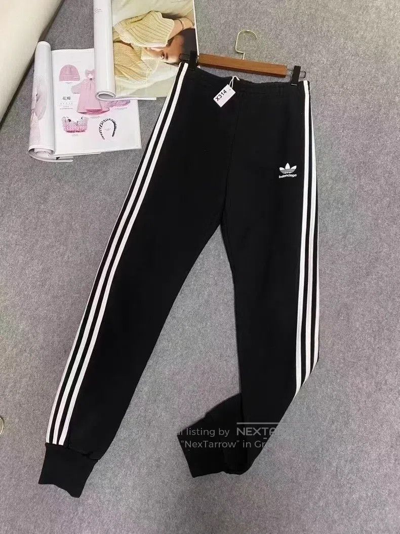 Balenciaga Balenciaga size S Sweatpants Size US 27 - 1 Thumbnail
