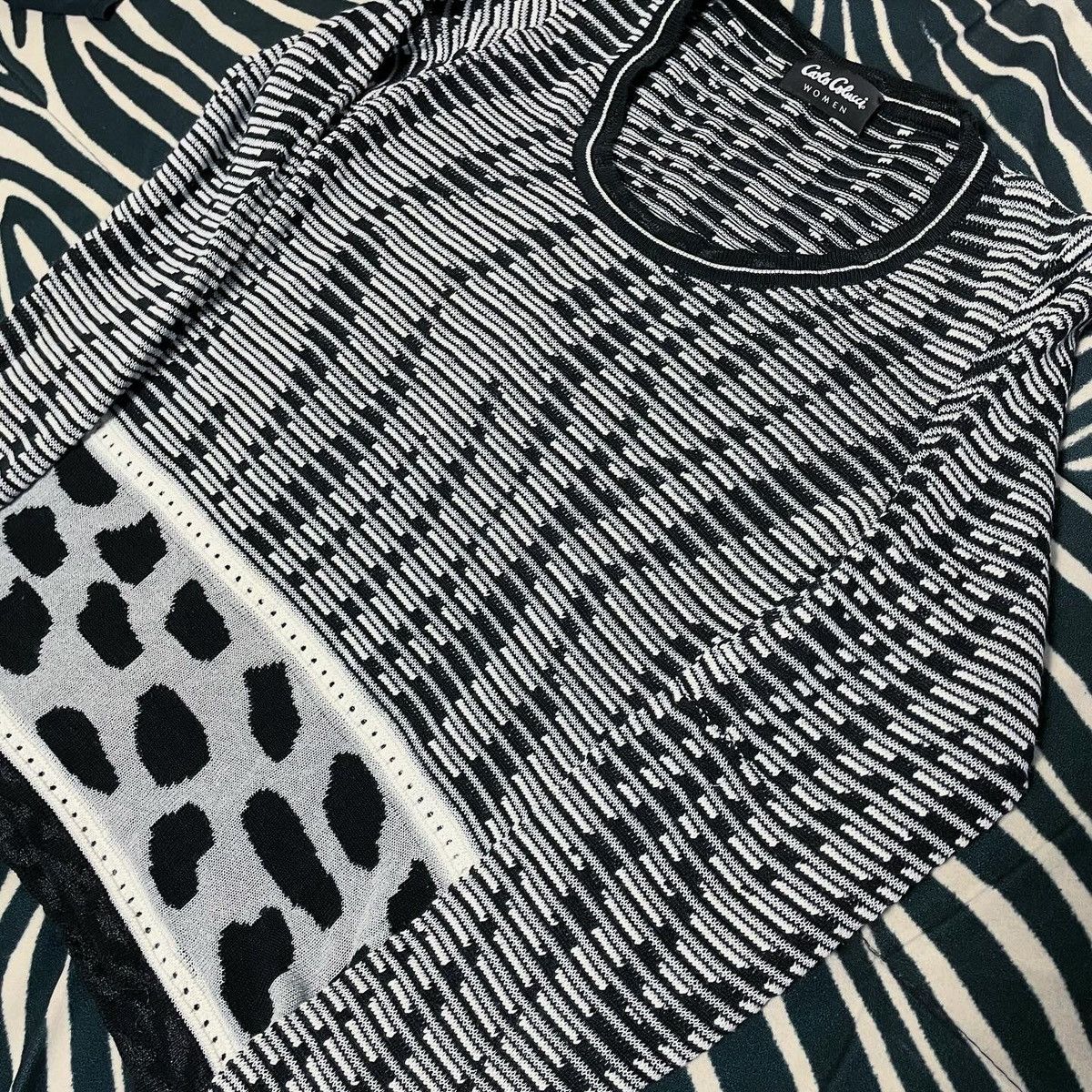 Carlo Colucci × Coogi × Vintage Vintage sweater Carlo Colluci Zebra Black White y2k Size S / US 4 / IT 40 - 4 Thumbnail