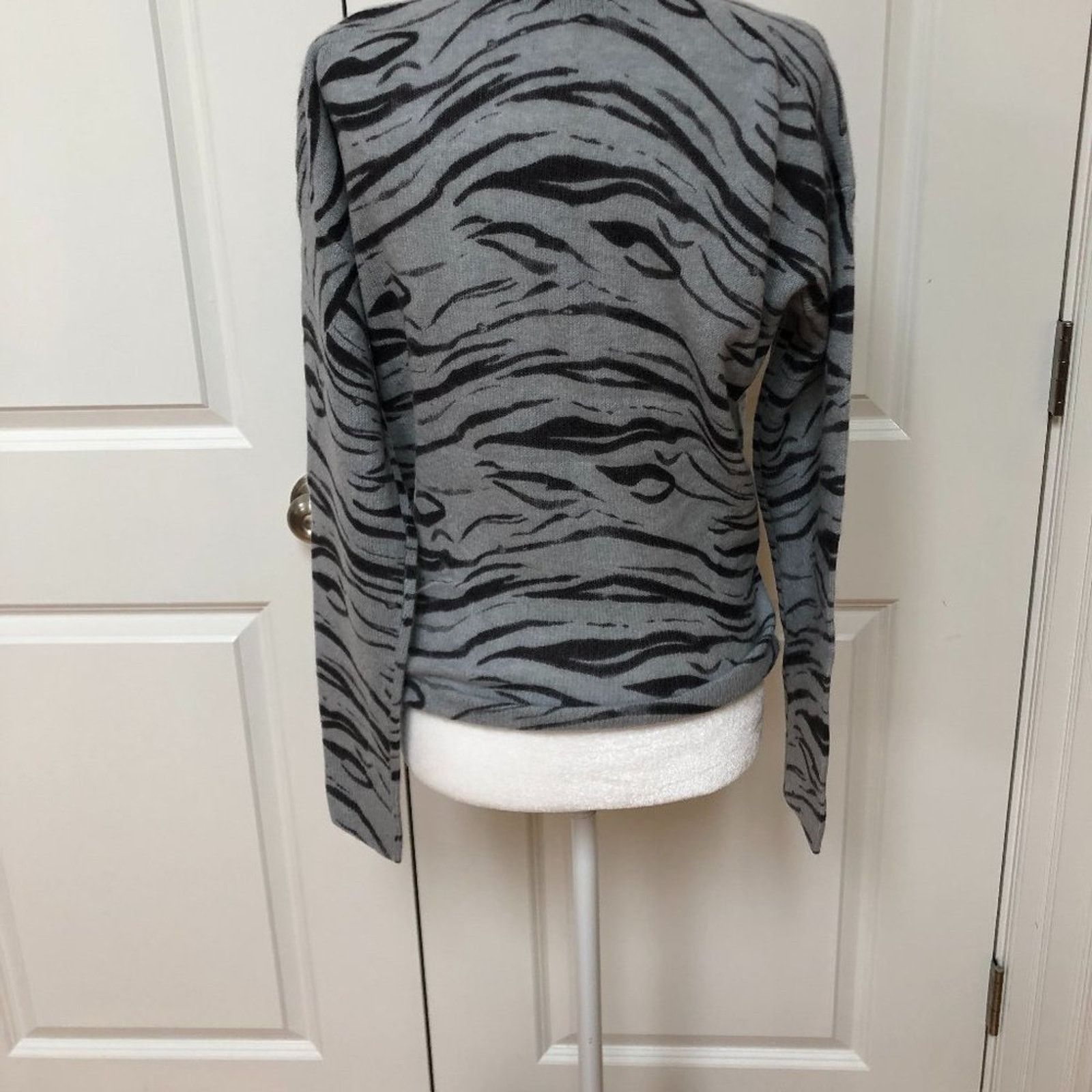 360Cashmere Tie Front Sweater T-Shirt from 360 Cashmere Size XS / US 0-2 / IT 36-38 - 4 Thumbnail