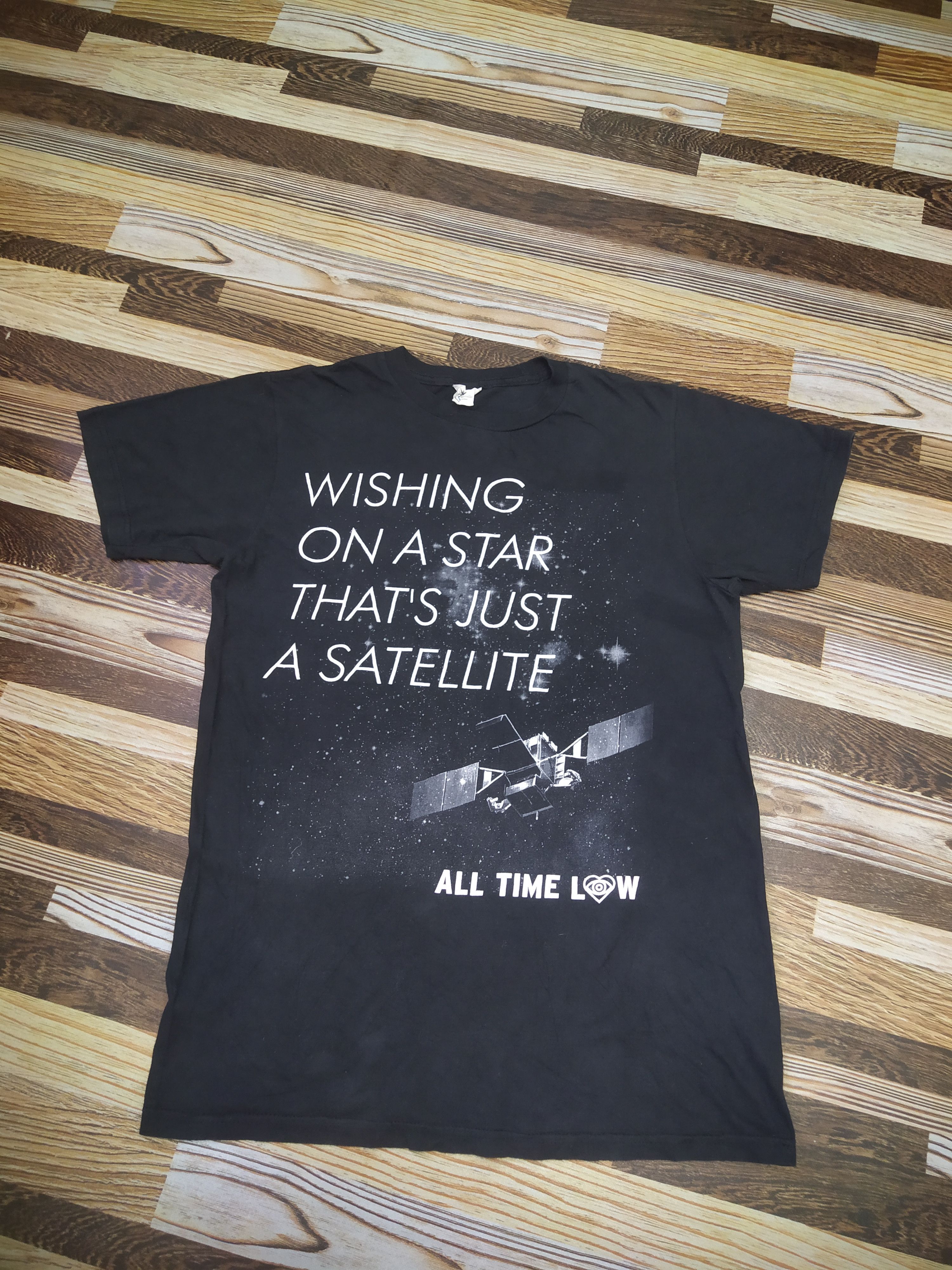 Band Tees 💥Bay Island Tag All Time Low Pop Punk Genres Size US M / EU 48-50 / 2 - 6 Thumbnail