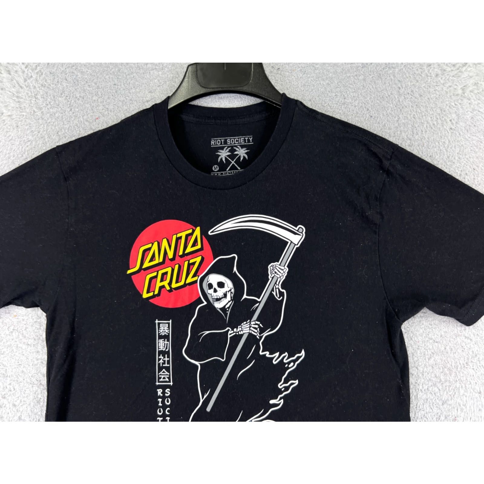 Vintage Santa Cruz Shirt Adult M Black Death Skates Made USA Riot Society USA Logo Cotton Jersey Crew Neck Short Sleeve Mens T-Shirt Size US M / EU 48-50 / 2 - 4 Thumbnail