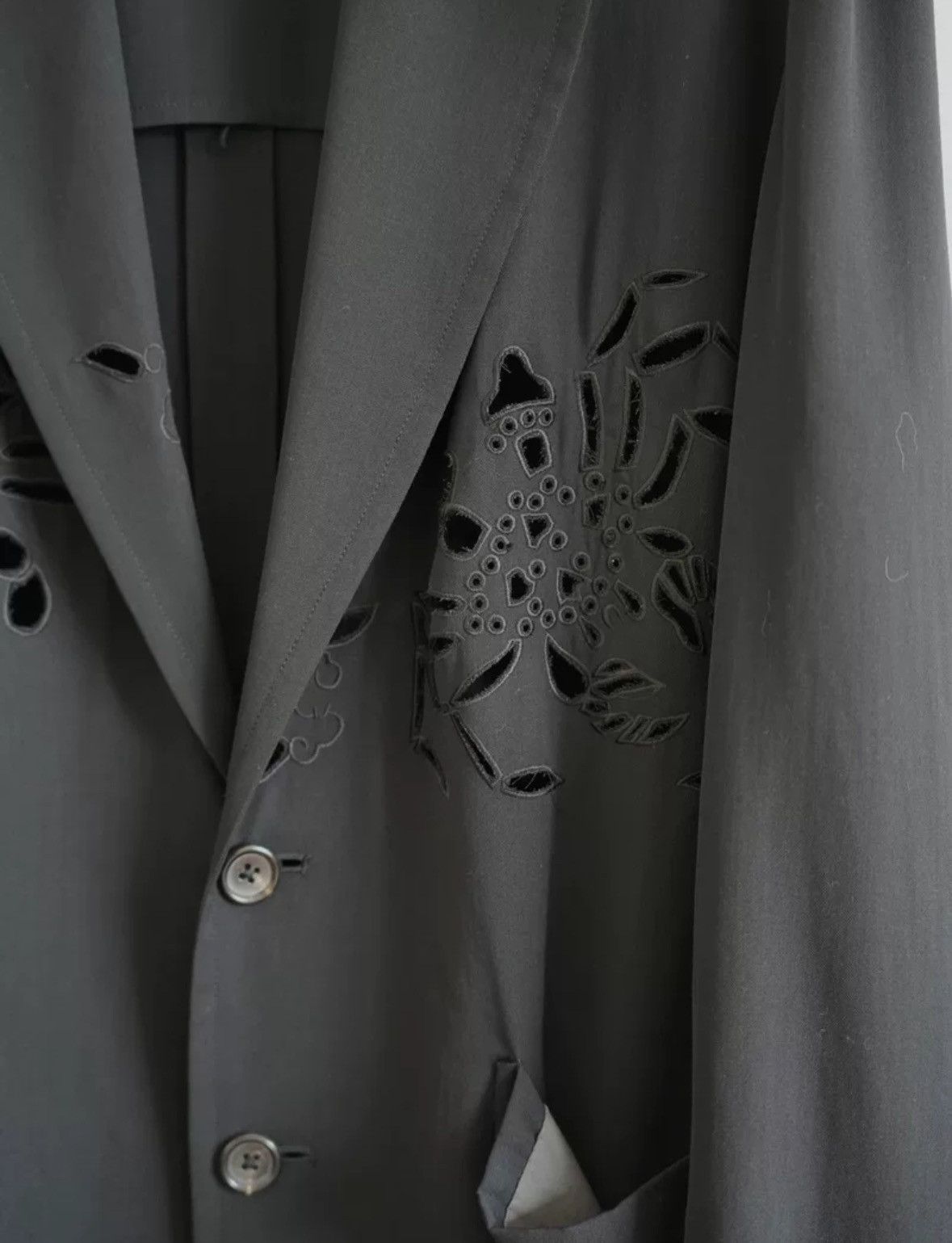 Yohji Yamamoto Yohji Yamamoto 96ss Flower and Junior Crab Cutout Suit Size US M / EU 48-50 / 2 - 4 Thumbnail