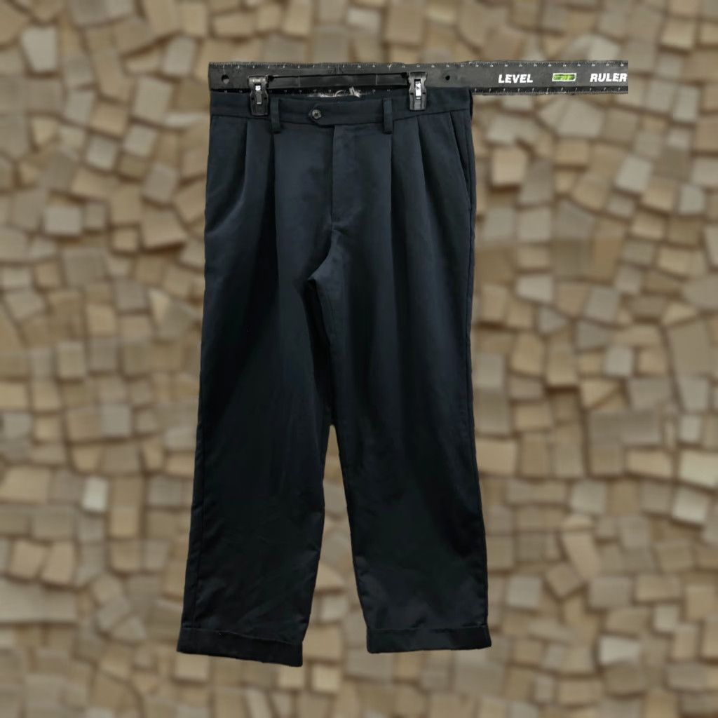Izod IZOD Pants 34x29 Blue Dark Wash Casual Subtle Logo 5-Pocket Flat Front Straight Leg Men Size US 34 / EU 50 - 1 Thumbnail