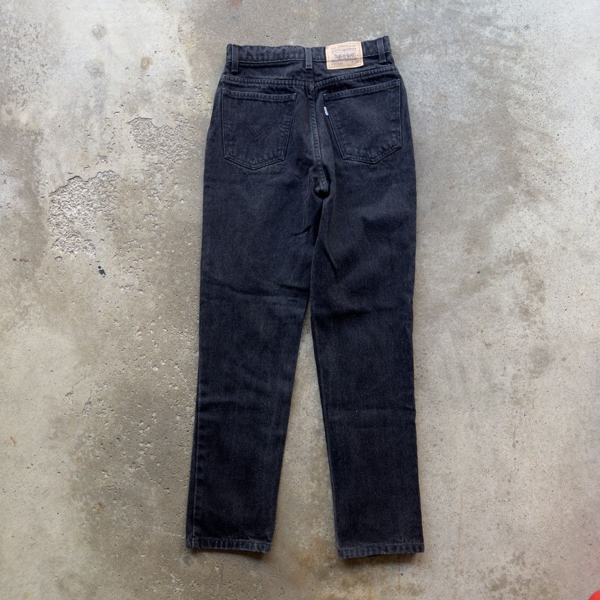 Levi's VINTAGE 90s LEVI'S 313 WOMEN'S SLIM TAPERED DENIM JEANS Size 26" / US 2 / IT 38 - 1 Thumbnail