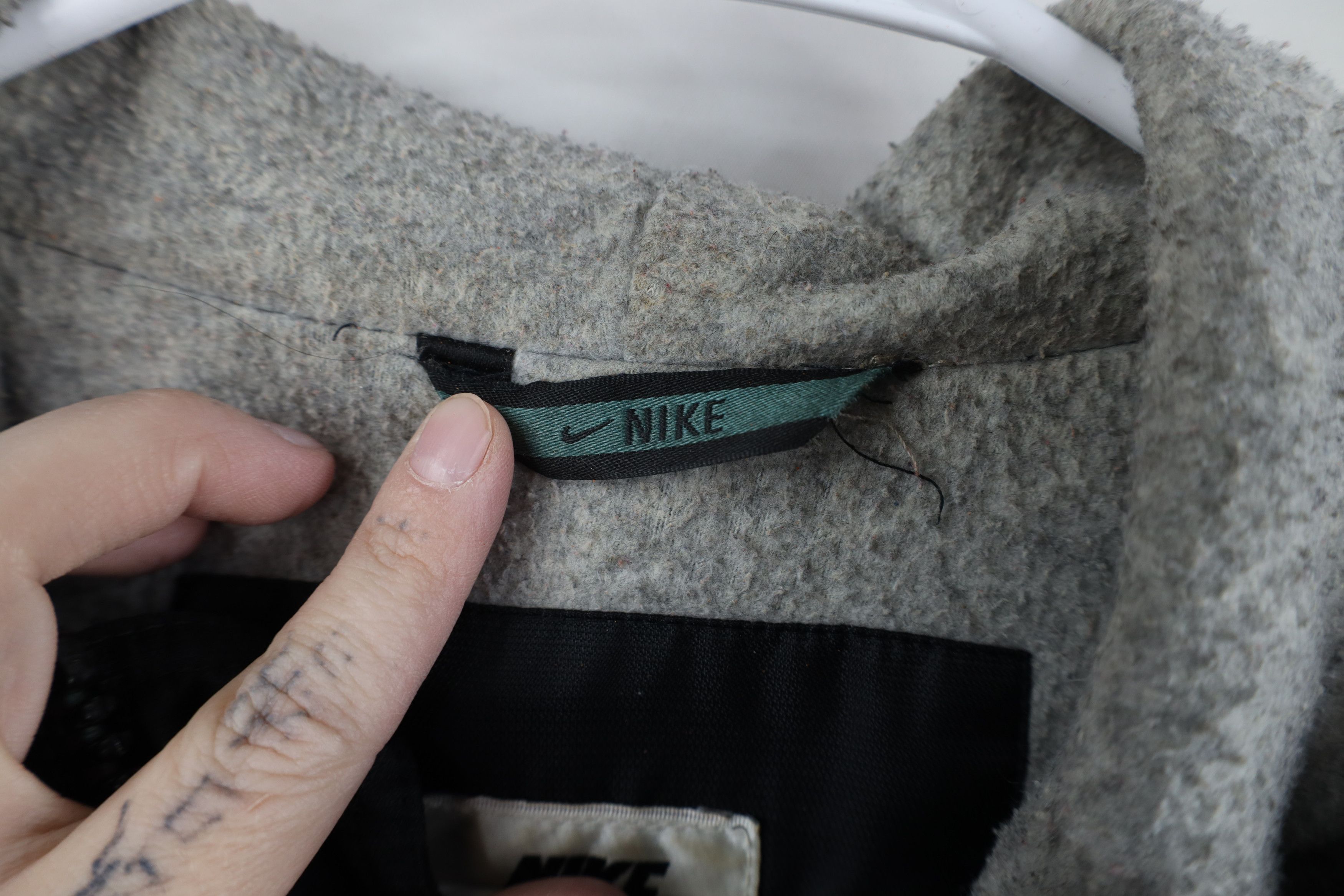 Nike Vintage 90s Nike Travis Scott Mini Swoosh Cape Hood Jacket Size US L / EU 52-54 / 3 - 9 Thumbnail