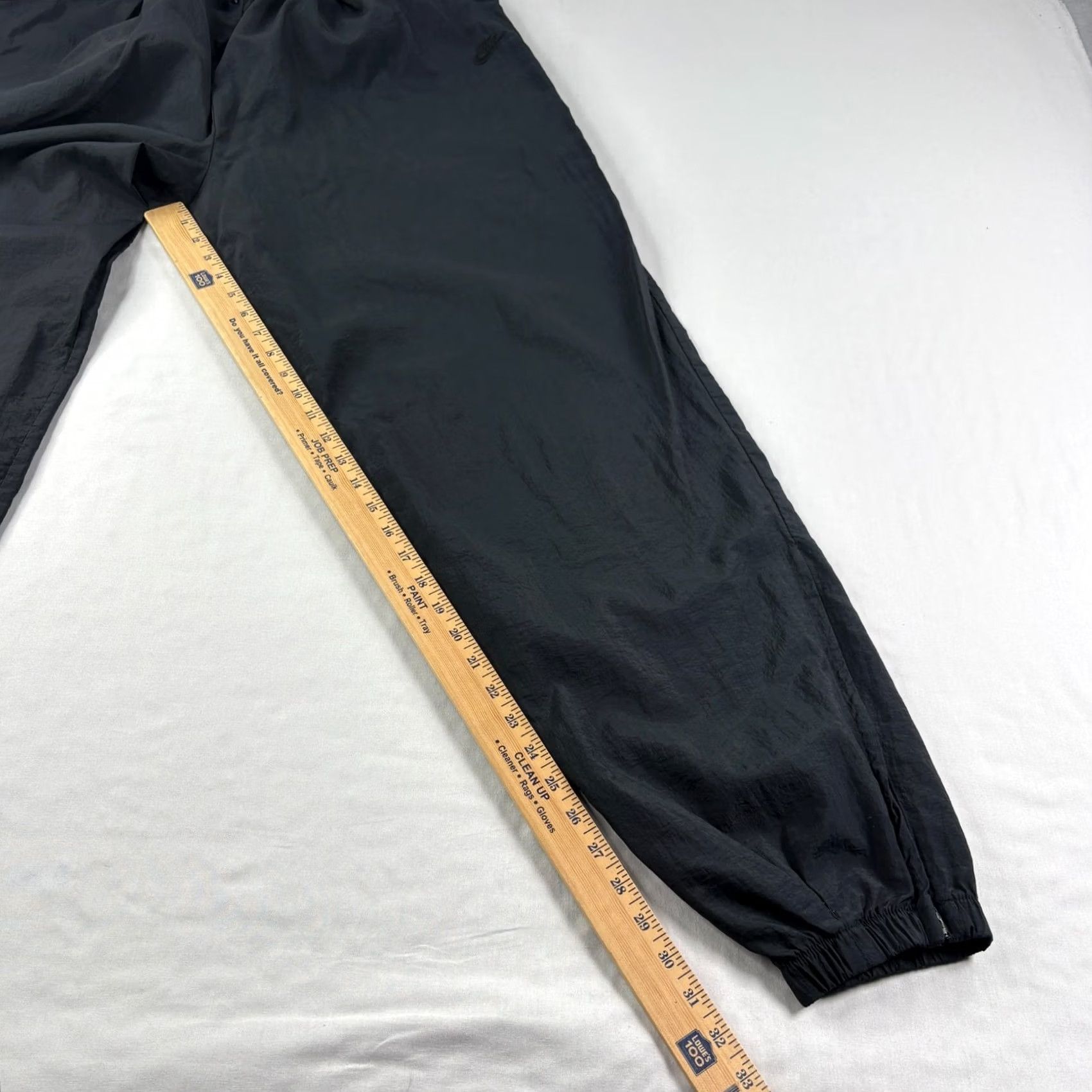 Nike VINTAGE Nike Track Pants Mens 2XL Black Tapered Jogger Stretch Athleisure 90s Size US 39 - 7 Thumbnail